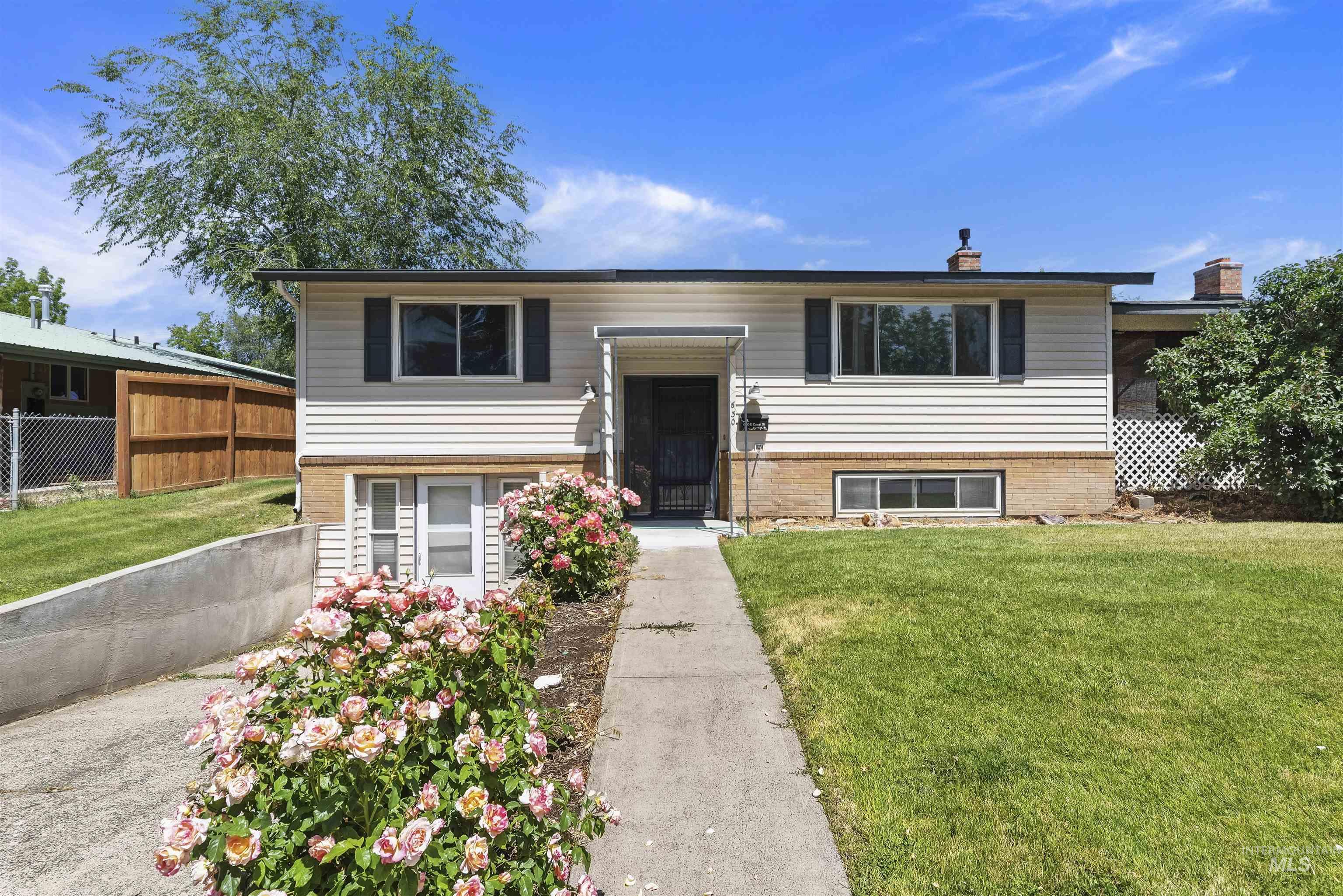 630 E Court Street, Weiser, Idaho 83672, 4 Bedrooms, 2 Bathrooms, Residential For Sale, Price $350,000, 98990781