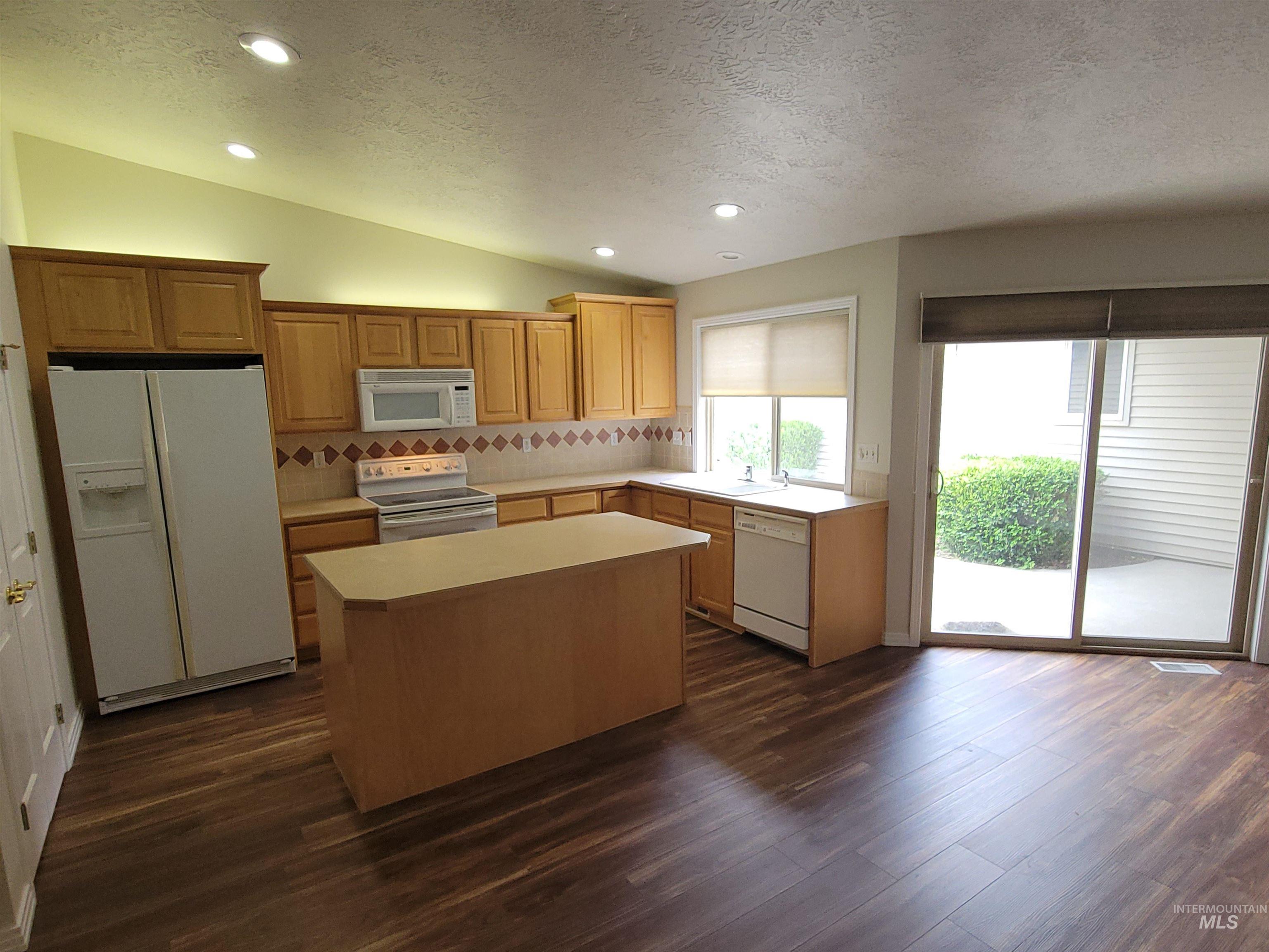 4022 Kessinger, Garden City, Idaho 83703, 2 Bedrooms, 2 Bathrooms, Residential For Sale, Price $479,900, 98990782