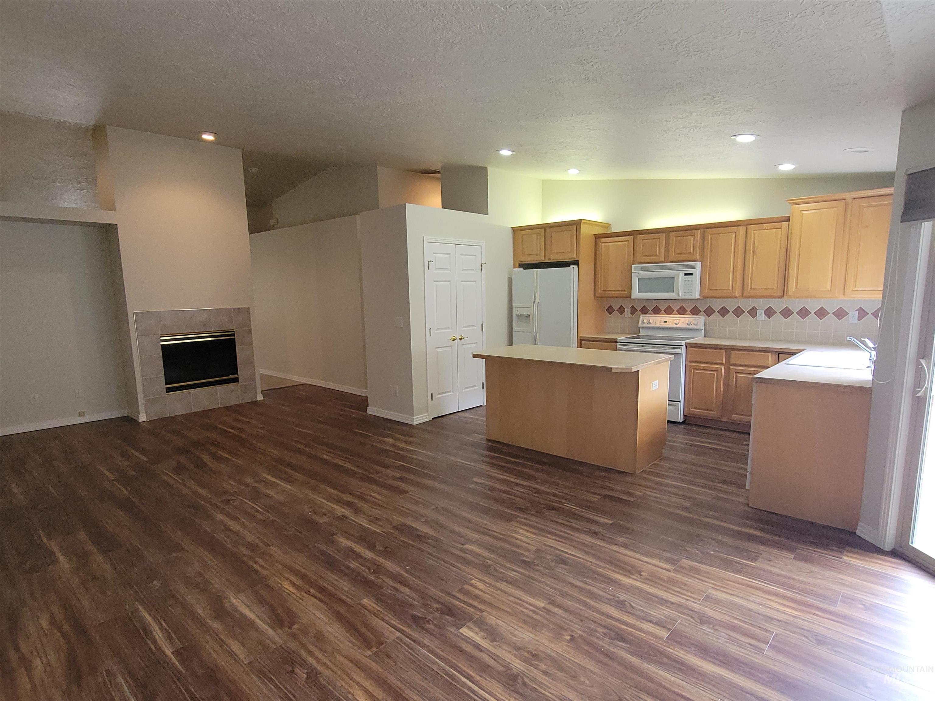 4022 Kessinger, Garden City, Idaho 83703, 2 Bedrooms, 2 Bathrooms, Residential For Sale, Price $479,900, 98990782