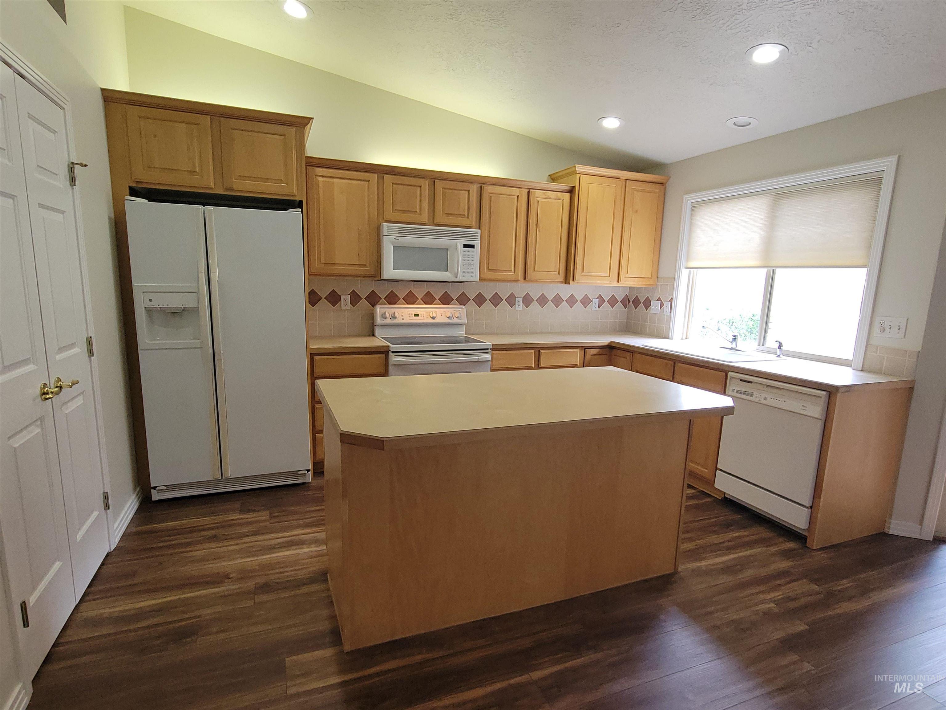 4022 Kessinger, Garden City, Idaho 83703, 2 Bedrooms, 2 Bathrooms, Residential For Sale, Price $479,900, 98990782