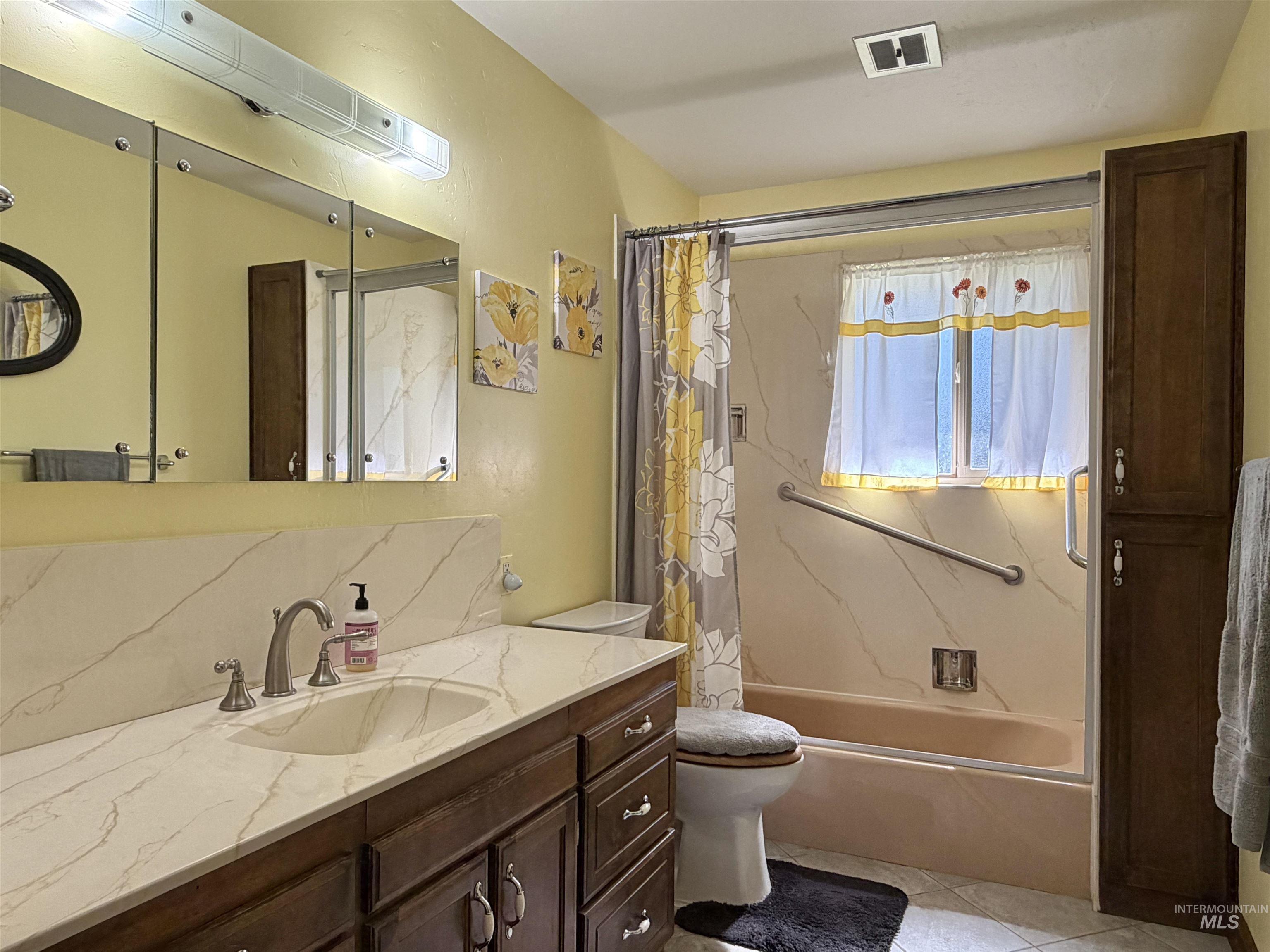 613 Sunrise Blvd N, Twin Falls, Idaho 83301-4352, 4 Bedrooms, 2 Bathrooms, Residential For Sale, Price $365,000, 98990783