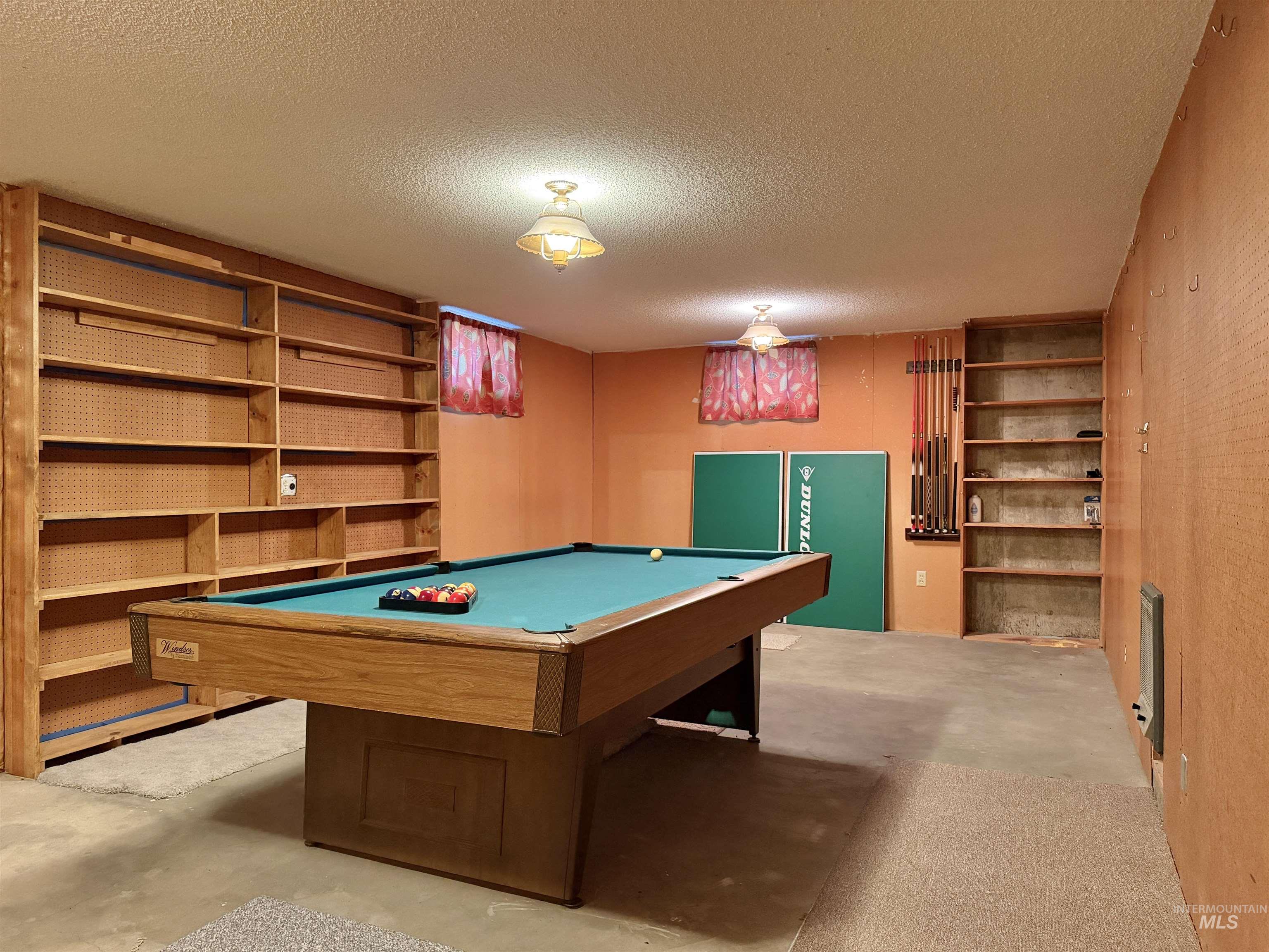 613 Sunrise Blvd N, Twin Falls, Idaho 83301-4352, 4 Bedrooms, 2 Bathrooms, Residential For Sale, Price $365,000, 98990783