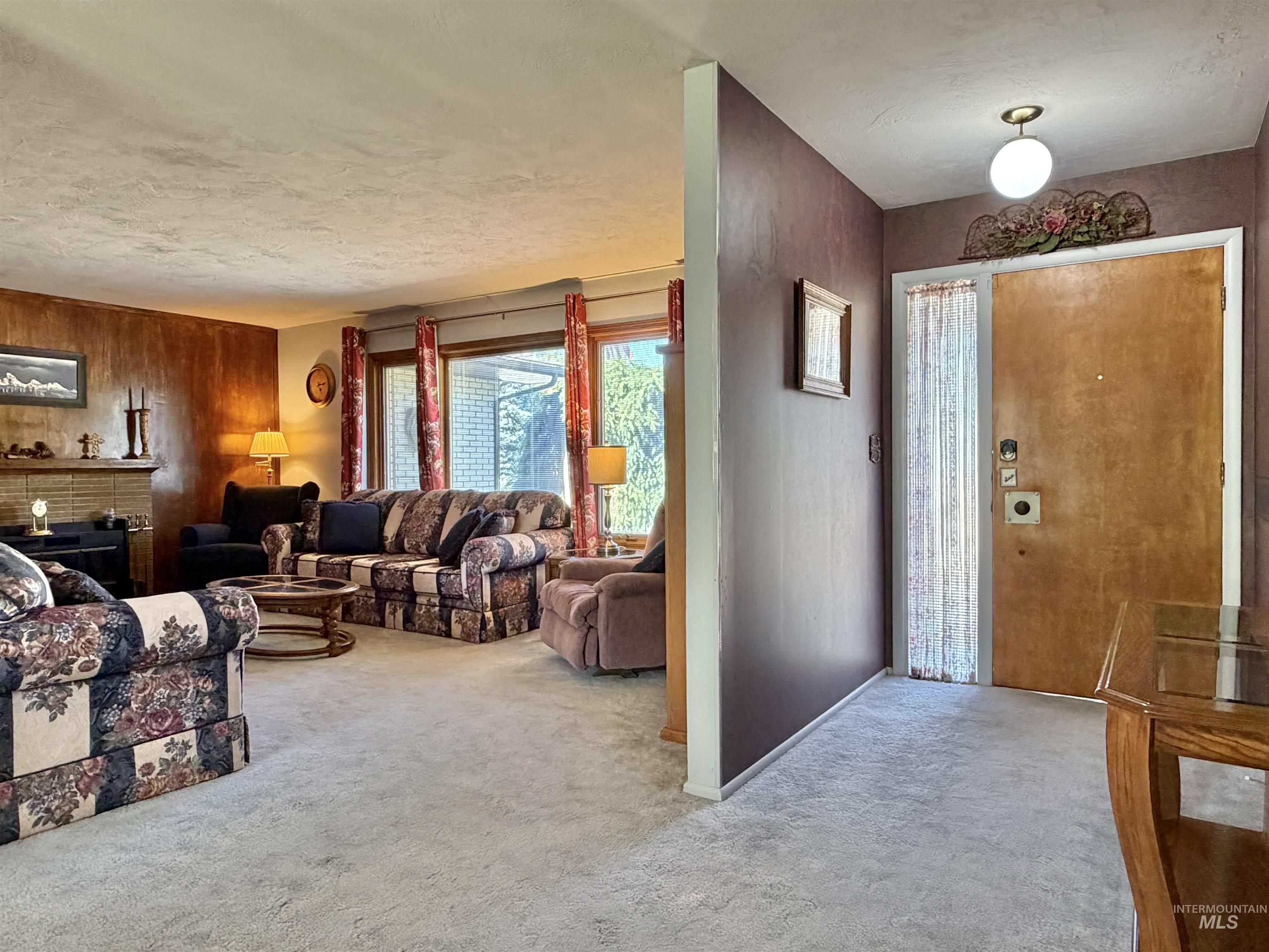 613 Sunrise Blvd N, Twin Falls, Idaho 83301-4352, 4 Bedrooms, 2 Bathrooms, Residential For Sale, Price $365,000, 98990783