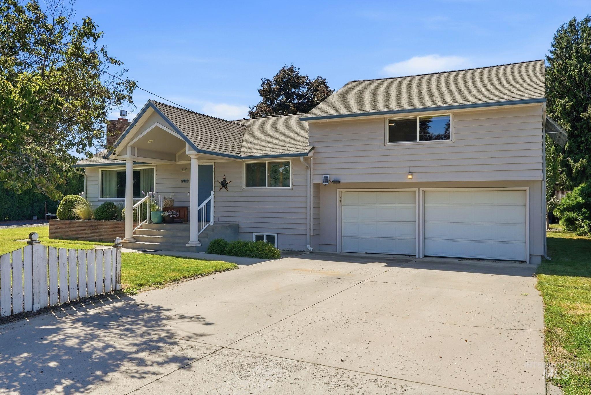 708 Park Avenue, Lewiston, Idaho 83501, 4 Bedrooms, 2 Bathrooms, Residential For Sale, Price $539,900, 98990784
