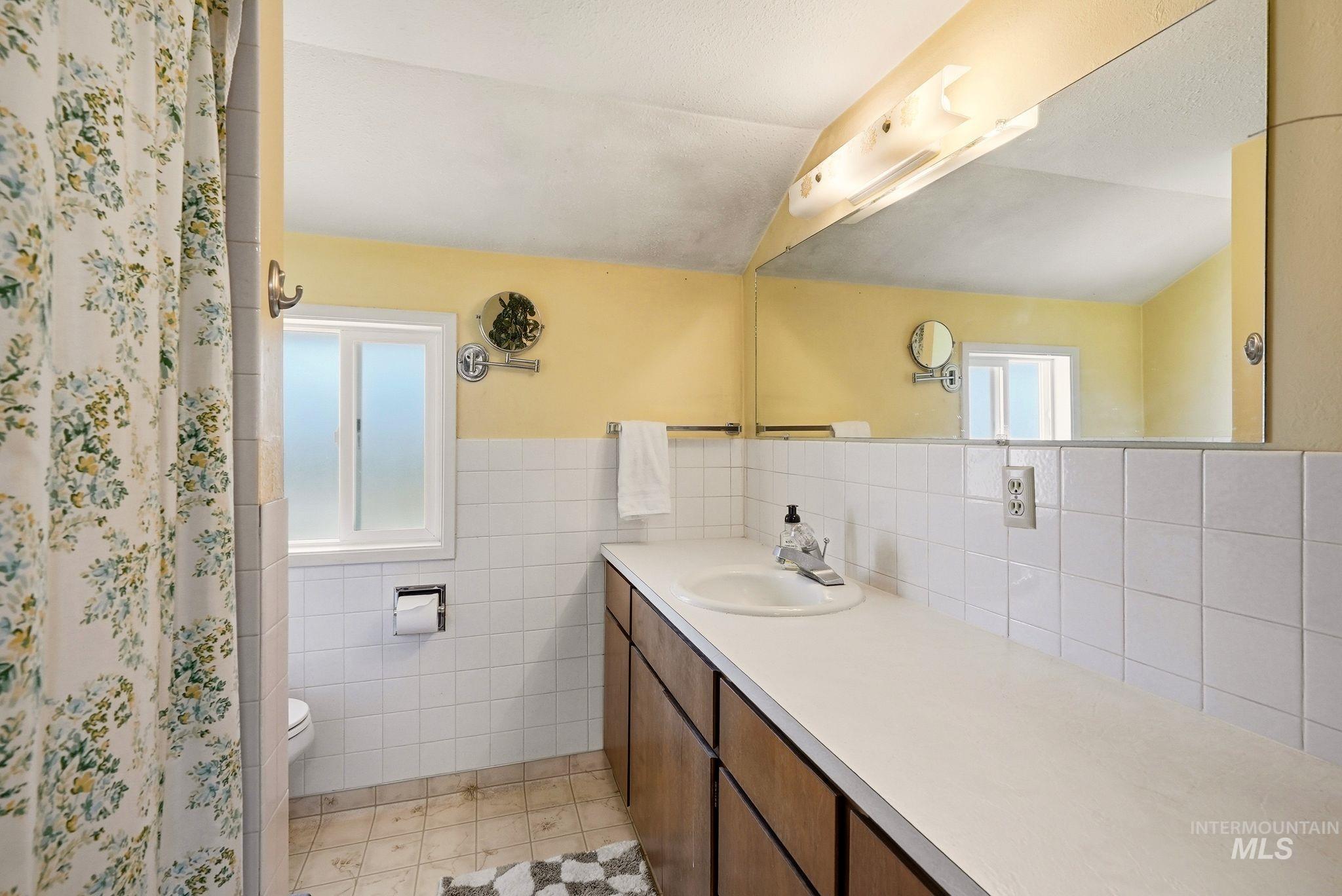 708 Park Avenue, Lewiston, Idaho 83501, 4 Bedrooms, 2 Bathrooms, Residential For Sale, Price $539,900, 98990784