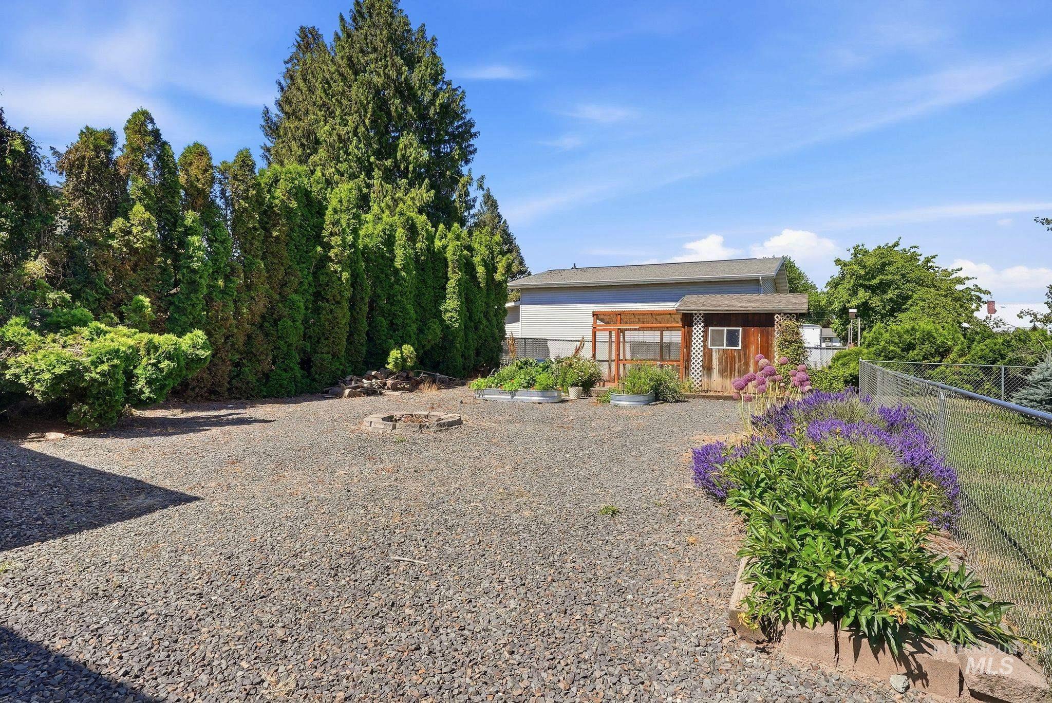 708 Park Avenue, Lewiston, Idaho 83501, 4 Bedrooms, 2 Bathrooms, Residential For Sale, Price $539,900, 98990784