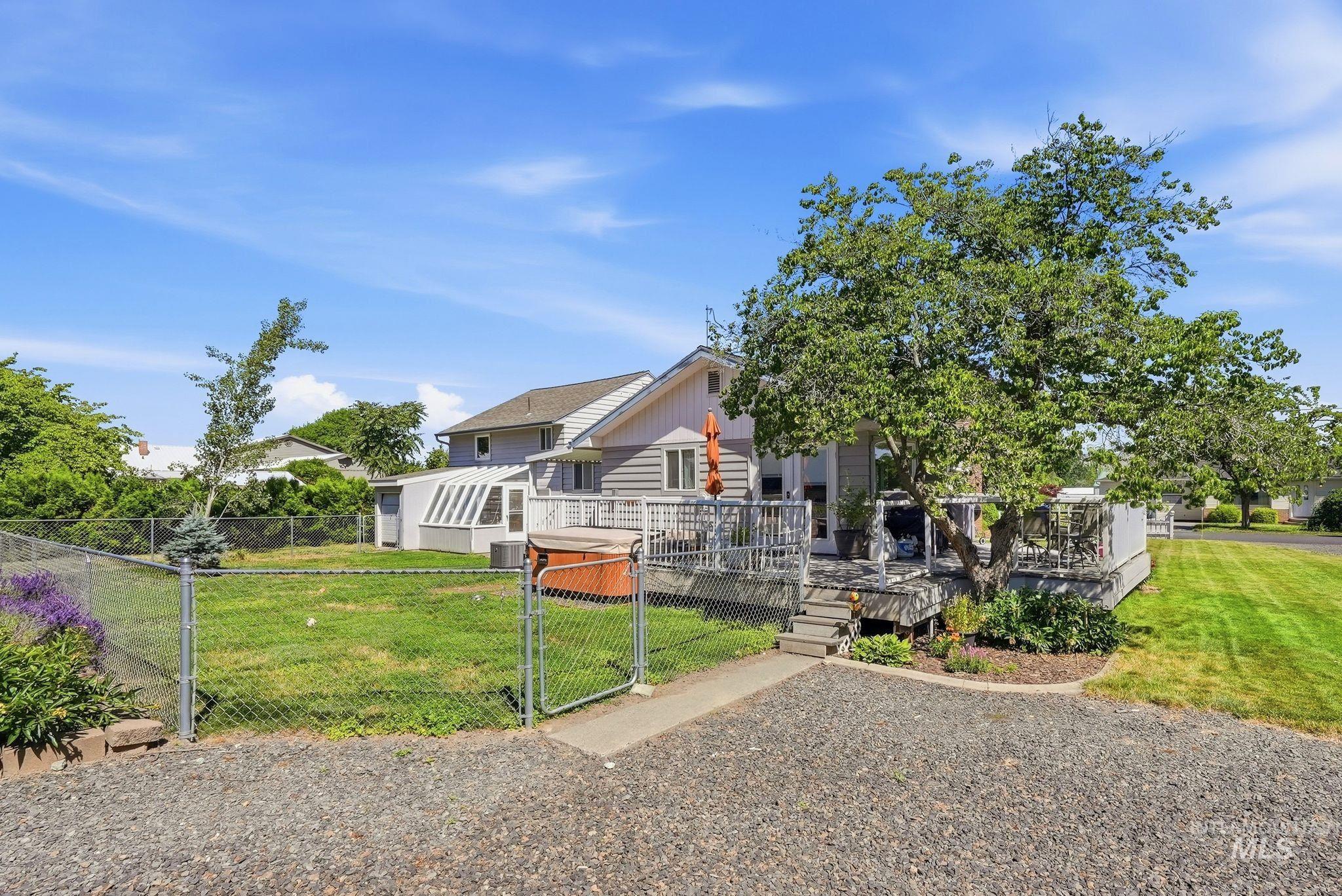 708 Park Avenue, Lewiston, Idaho 83501, 4 Bedrooms, 2 Bathrooms, Residential For Sale, Price $539,900, 98990784