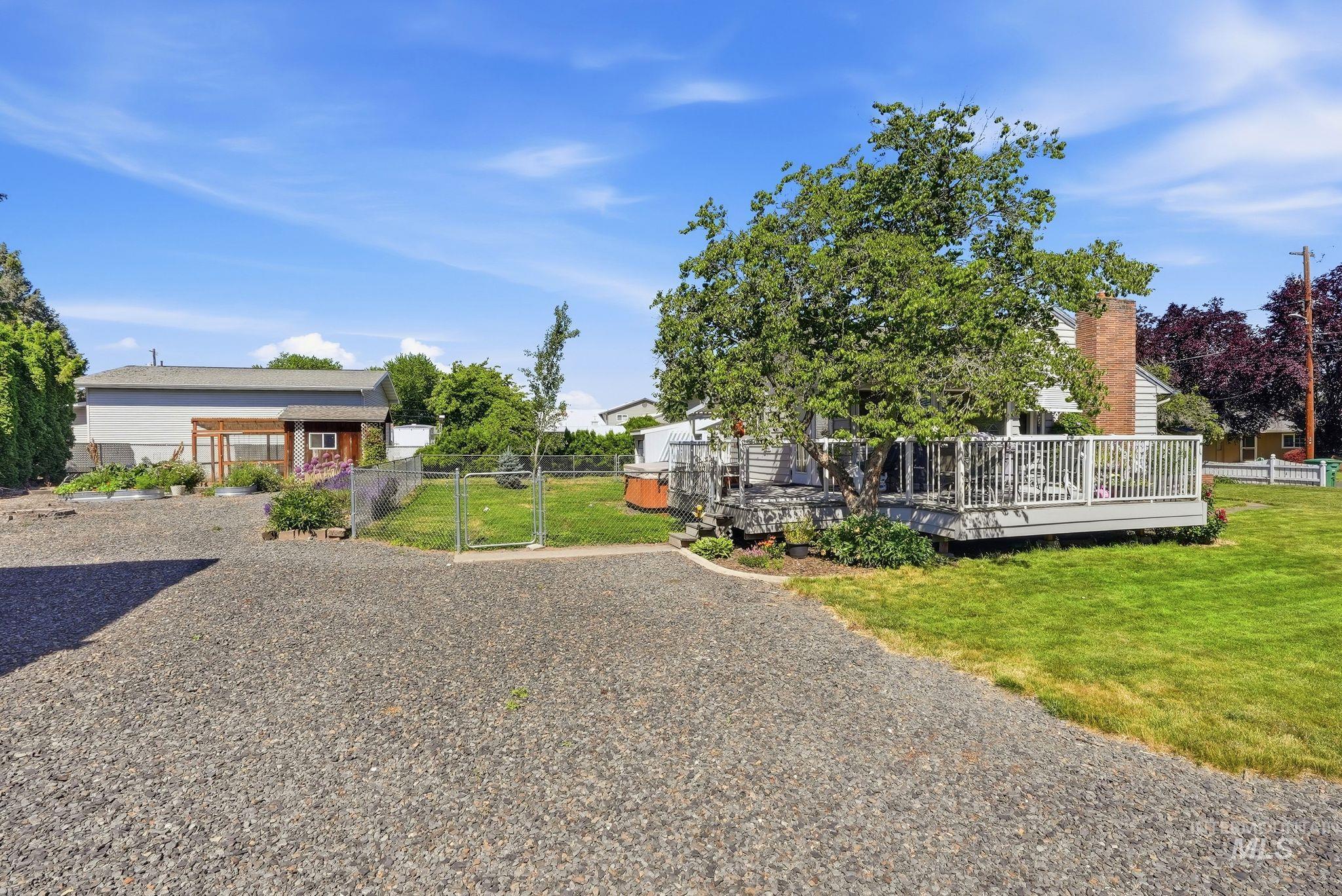 708 Park Avenue, Lewiston, Idaho 83501, 4 Bedrooms, 2 Bathrooms, Residential For Sale, Price $539,900, 98990784