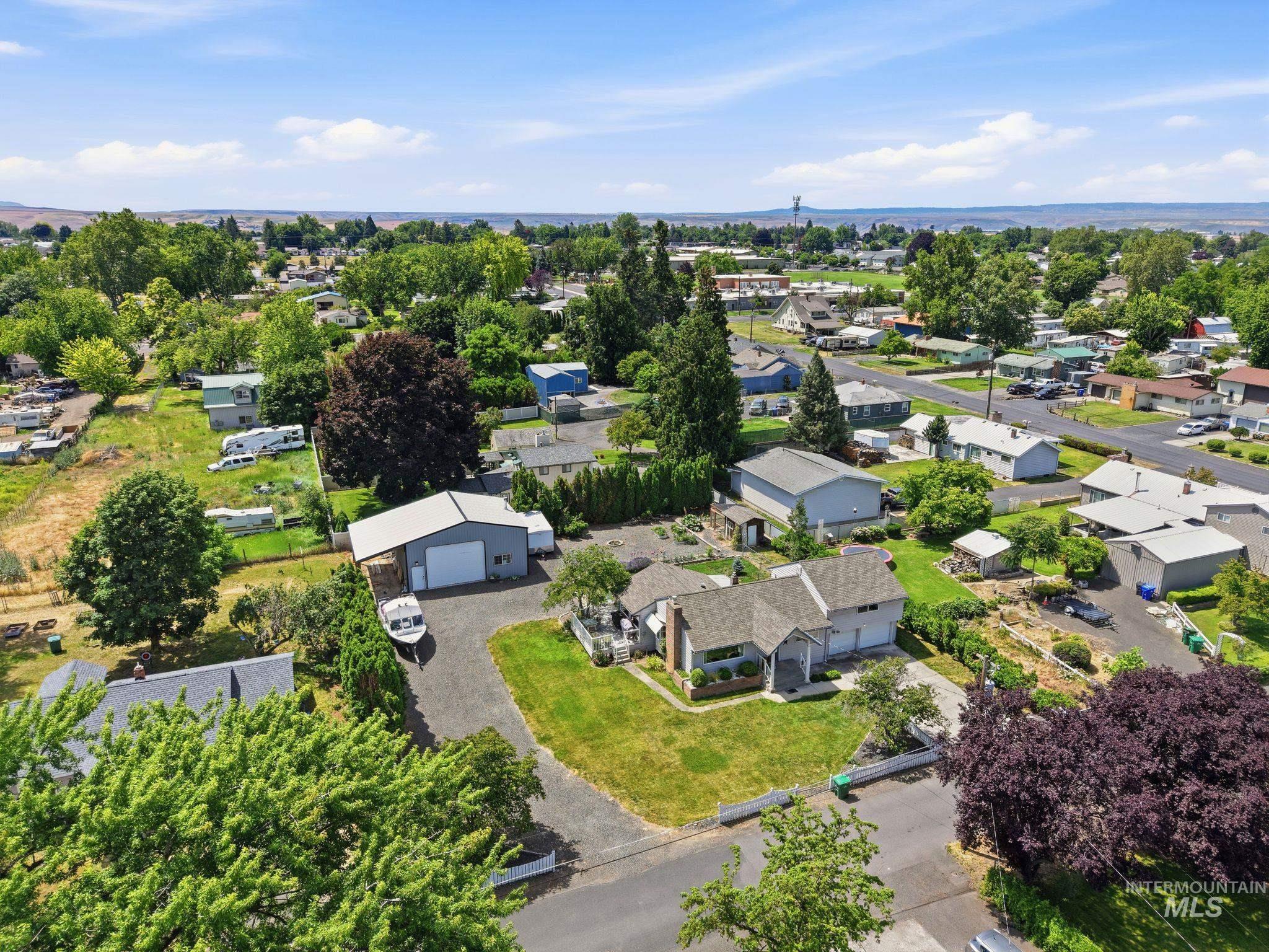 708 Park Avenue, Lewiston, Idaho 83501, 4 Bedrooms, 2 Bathrooms, Residential For Sale, Price $539,900, 98990784