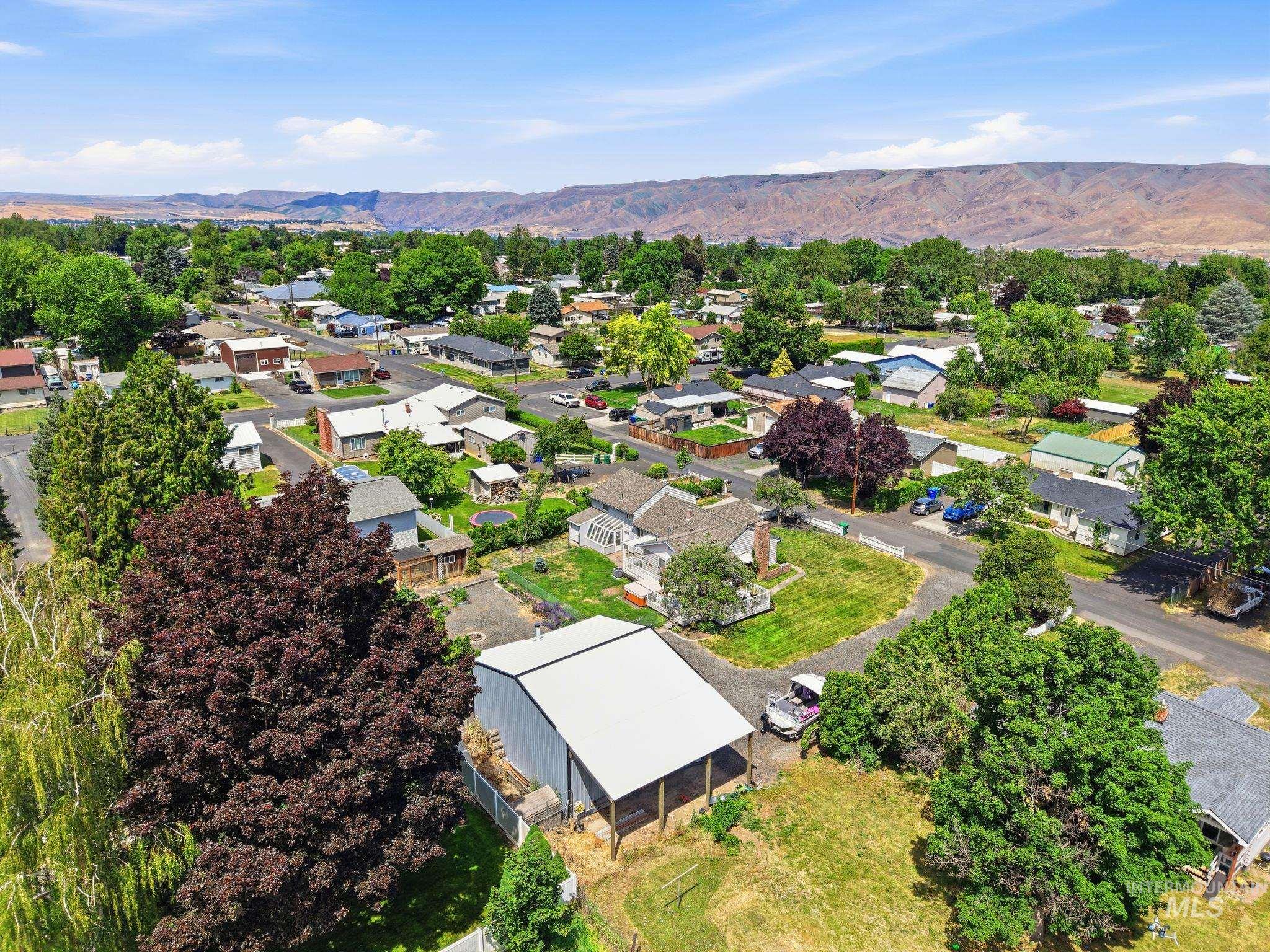 708 Park Avenue, Lewiston, Idaho 83501, 4 Bedrooms, 2 Bathrooms, Residential For Sale, Price $539,900, 98990784