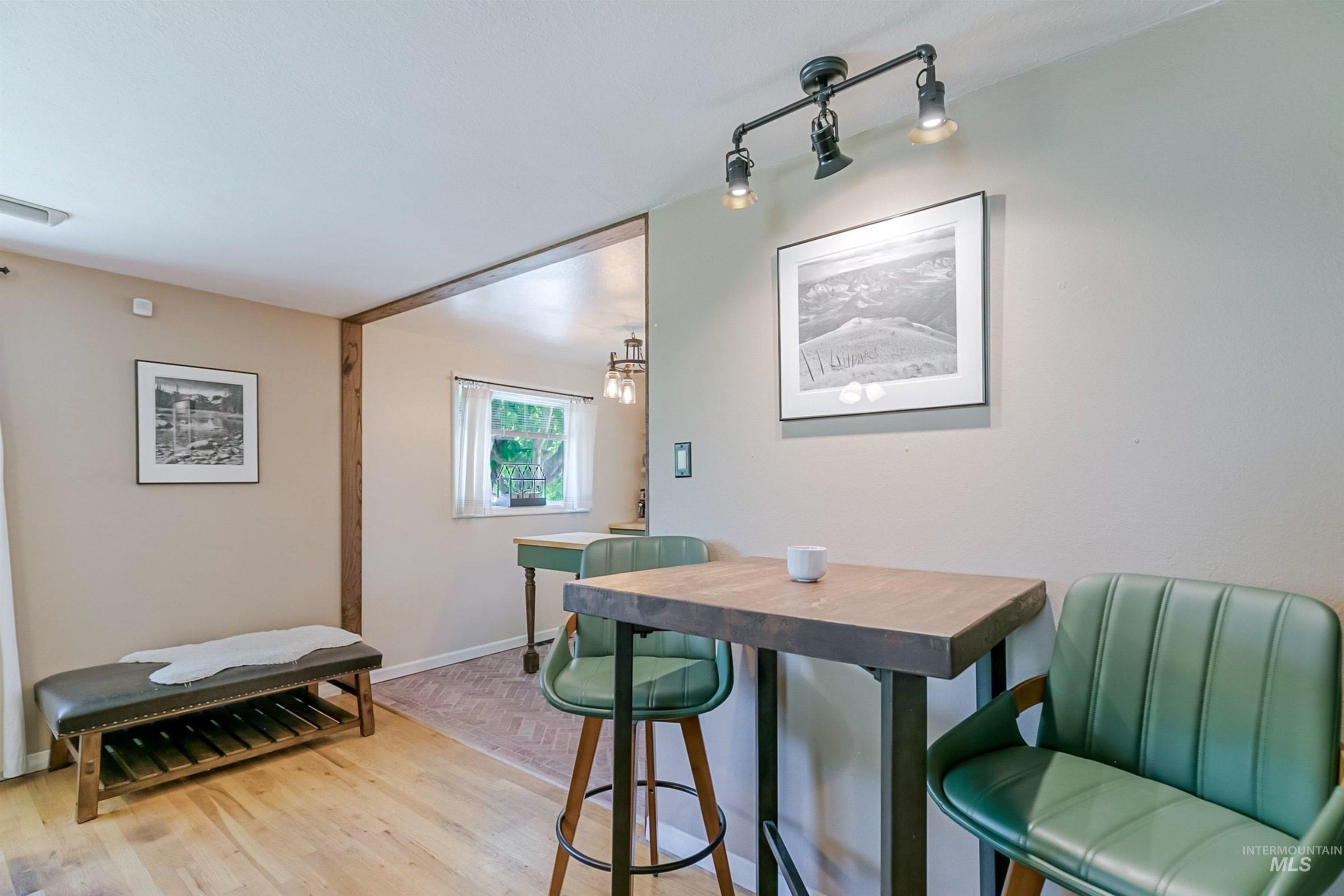 4916 W Camas Street, Boise, Idaho 83705, 3 Bedrooms, 1.5 Bathrooms, Residential For Sale, Price $465,000,MLS 98990786