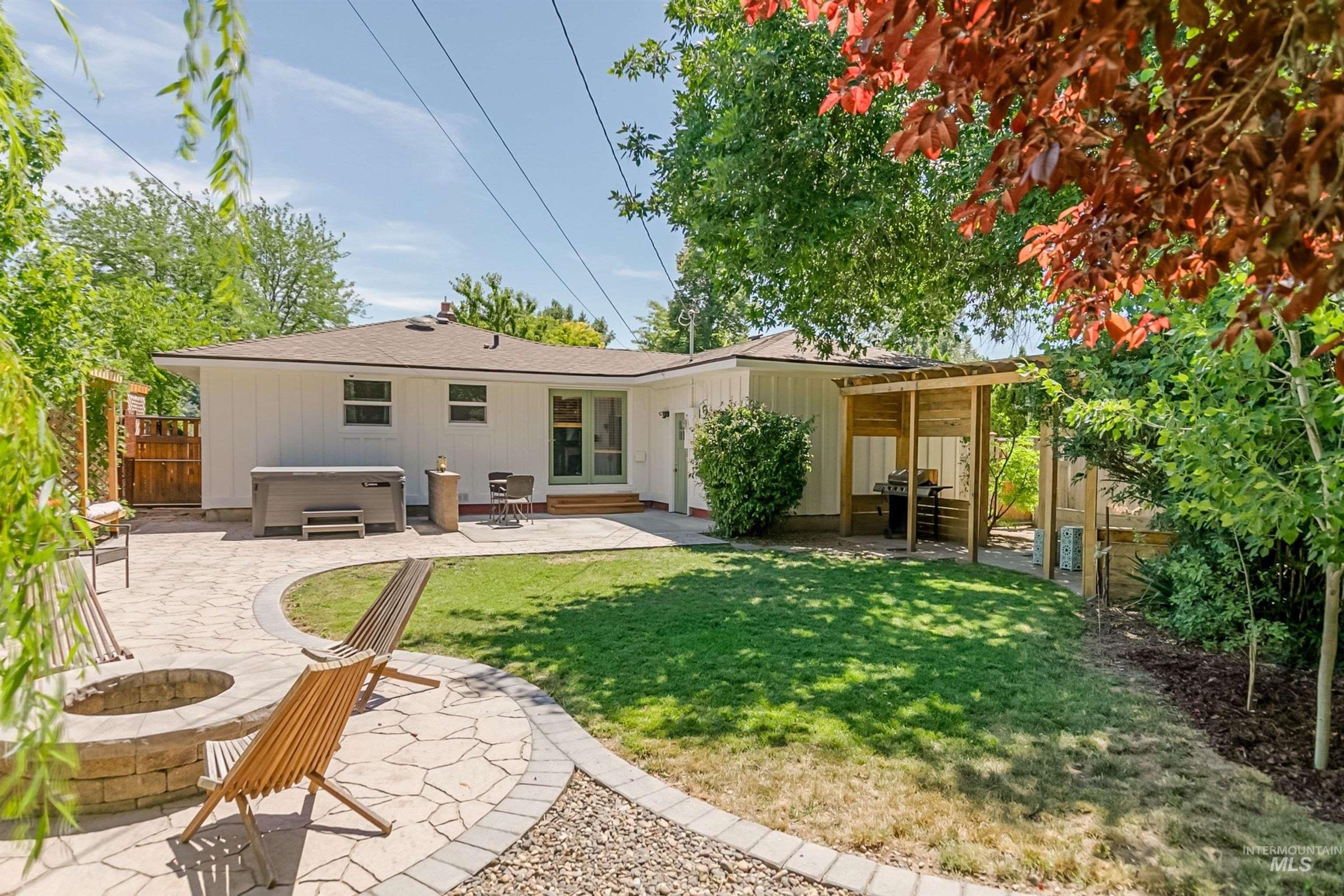 4916 W Camas Street, Boise, Idaho 83705, 3 Bedrooms, 1.5 Bathrooms, Residential For Sale, Price $465,000,MLS 98990786