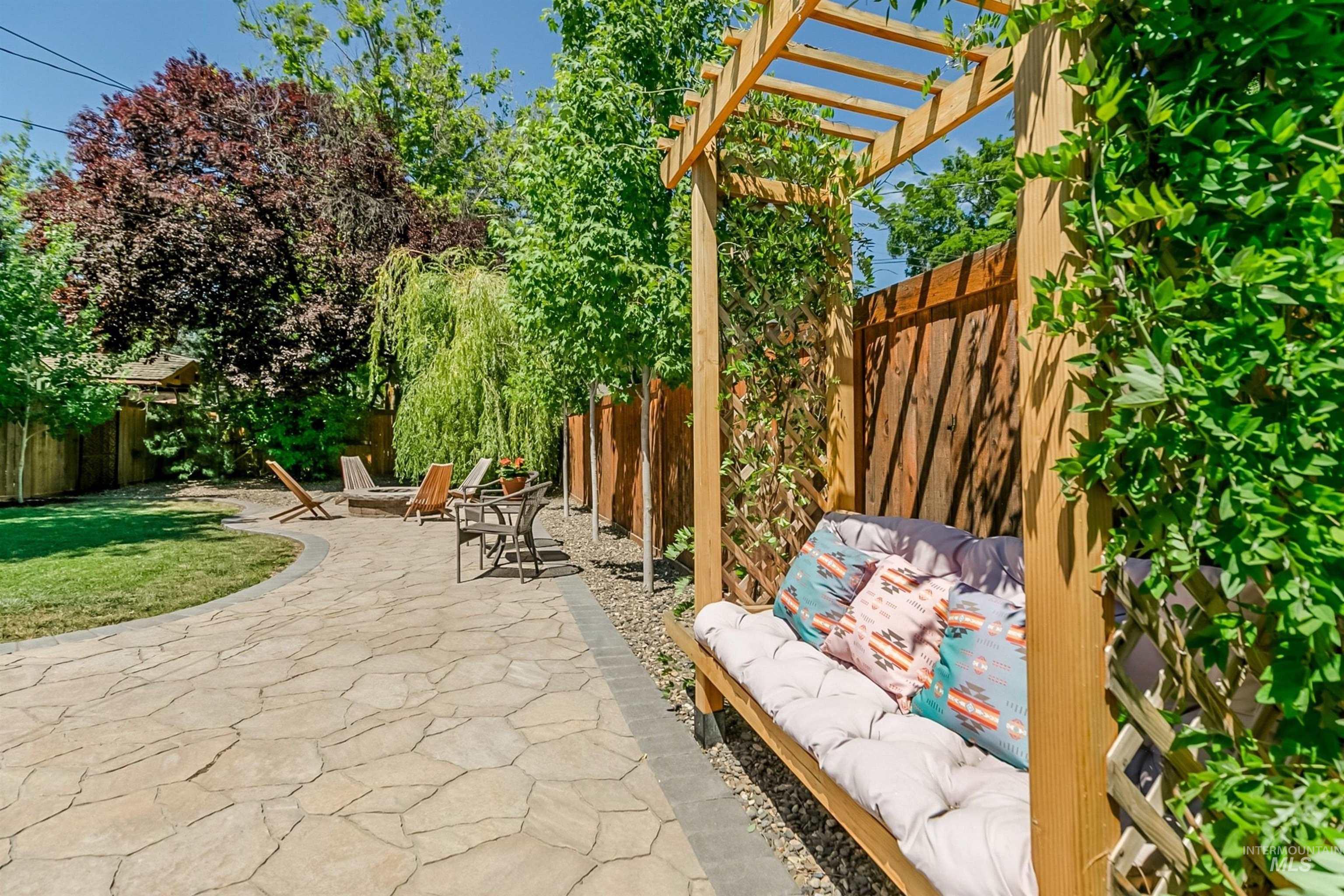 4916 W Camas Street, Boise, Idaho 83705, 3 Bedrooms, 1.5 Bathrooms, Residential For Sale, Price $465,000,MLS 98990786