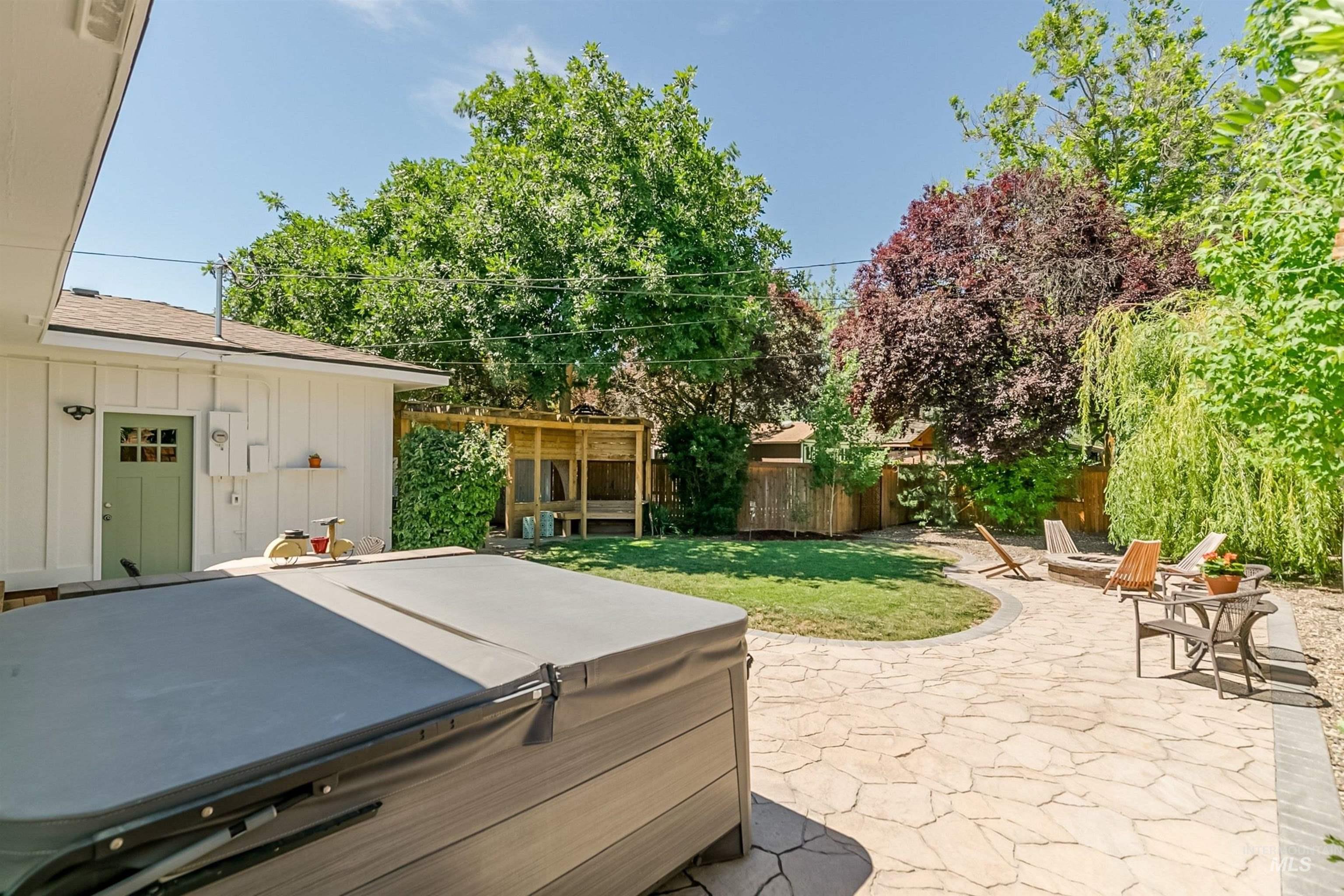 4916 W Camas Street, Boise, Idaho 83705, 3 Bedrooms, 1.5 Bathrooms, Residential For Sale, Price $465,000,MLS 98990786