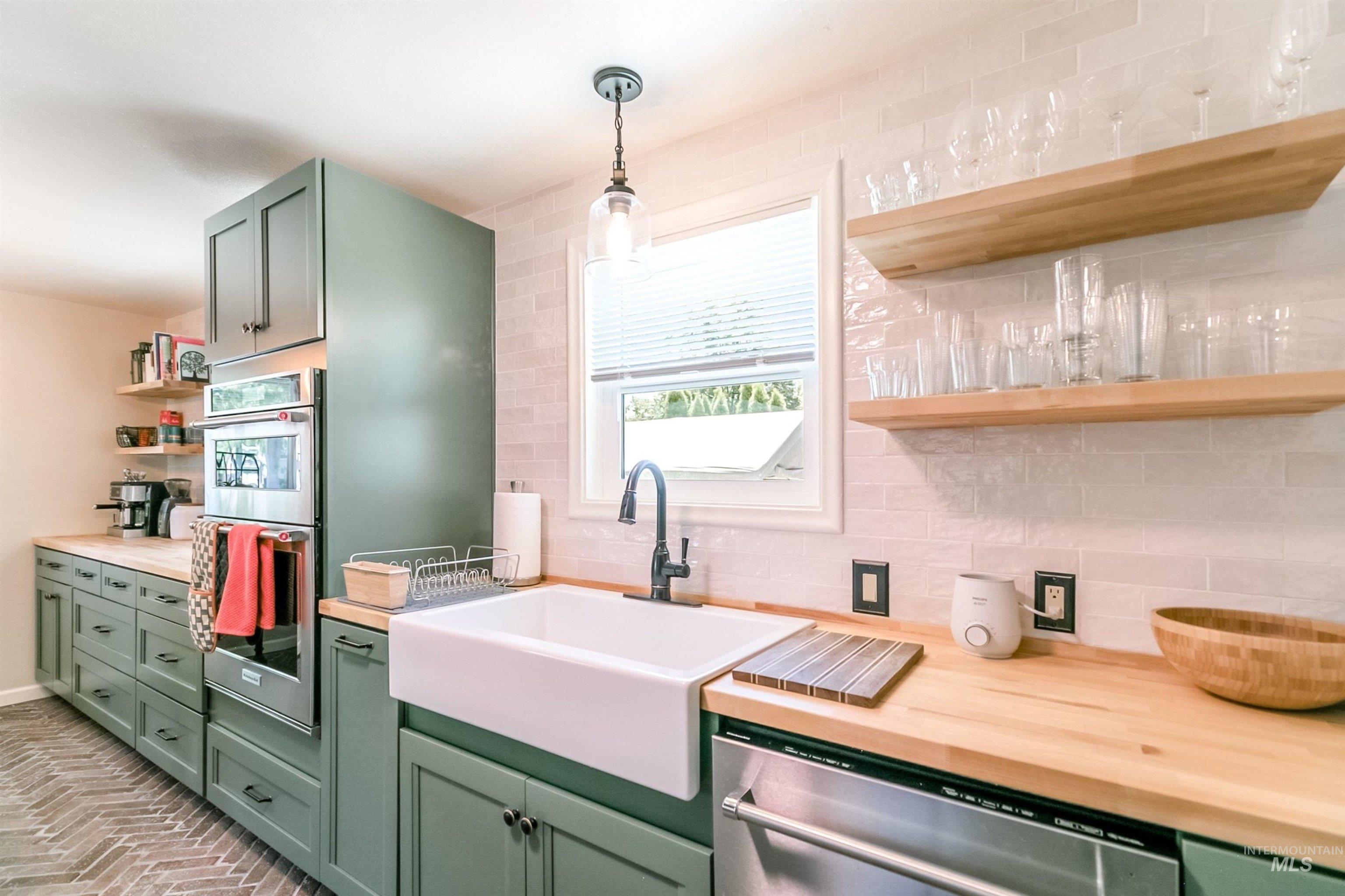 4916 W Camas Street, Boise, Idaho 83705, 3 Bedrooms, 1.5 Bathrooms, Residential For Sale, Price $465,000,MLS 98990786