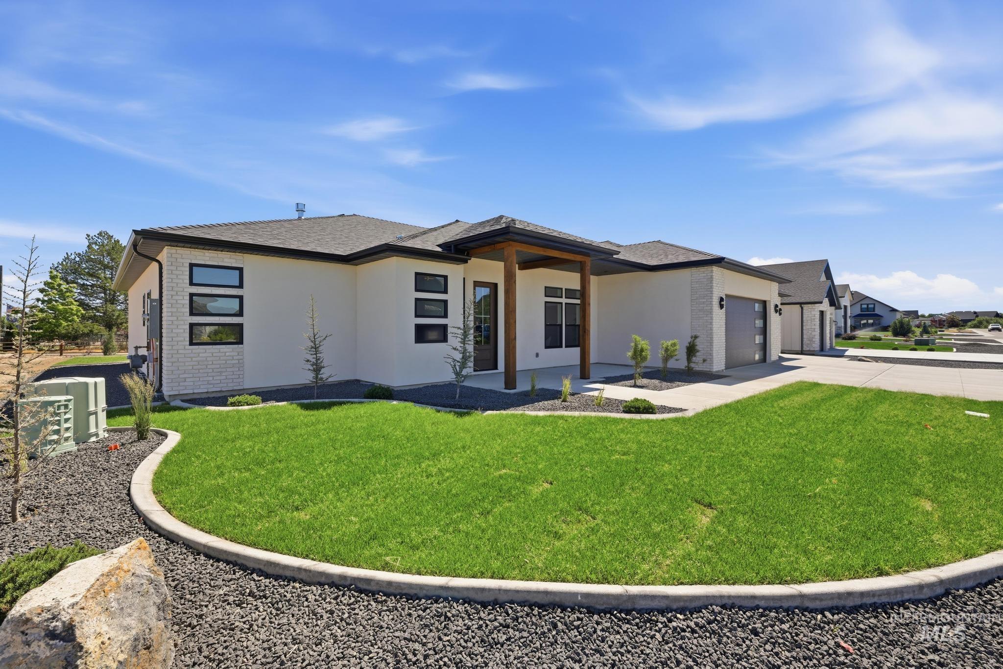 1561 Clear Creek Loop, Twin Falls, Idaho 83301-8322, 4 Bedrooms, 3 Bathrooms, Residential For Sale, Price $765,000,MLS 98990787