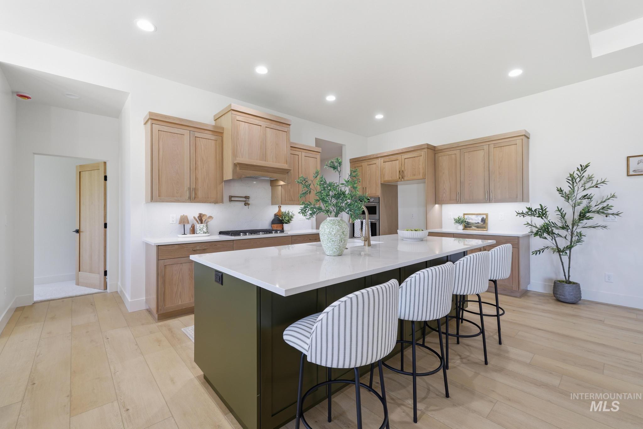 1561 Clear Creek Loop, Twin Falls, Idaho 83301-8322, 4 Bedrooms, 3 Bathrooms, Residential For Sale, Price $765,000,MLS 98990787