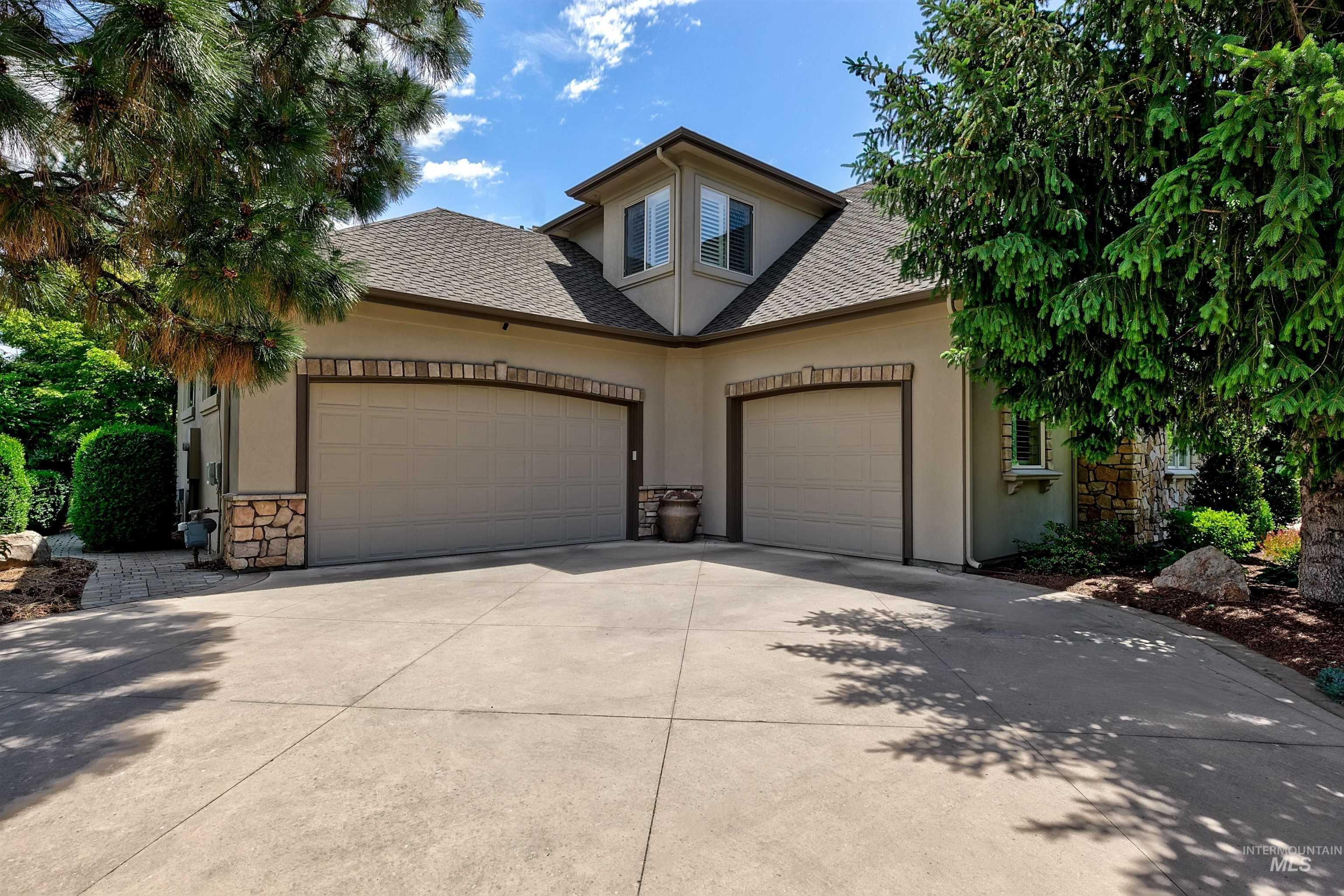 652 W Water Grove Drive, Eagle, Idaho 83616, 4 Bedrooms, 3.5 Bathrooms, Residential For Sale, Price $1,795,000,MLS 98990788