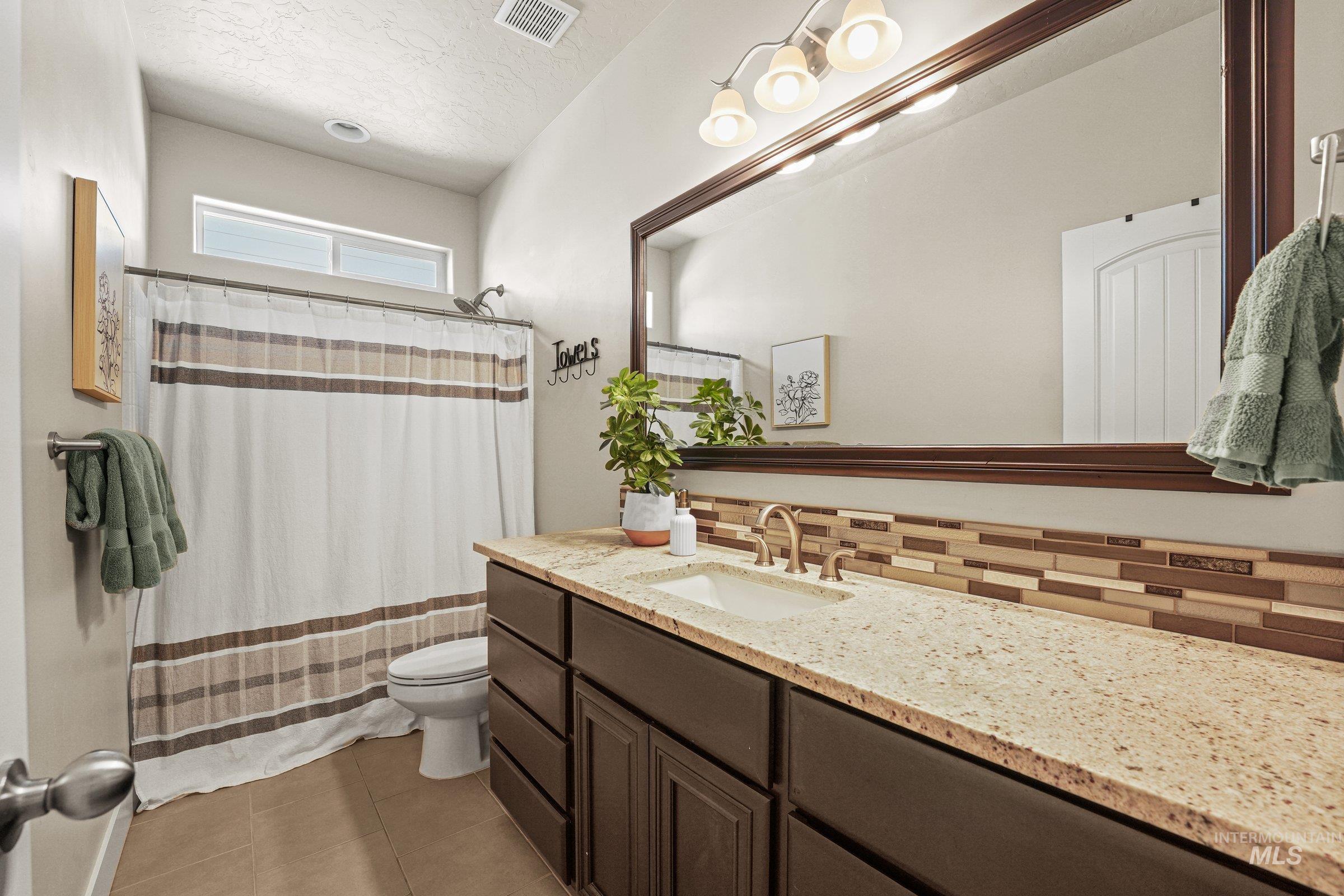 9497 S Macadan Way, Kuna, Idaho 83634-4809, 3 Bedrooms, 2.5 Bathrooms, Residential For Sale, Price $575,000,MLS 98990789