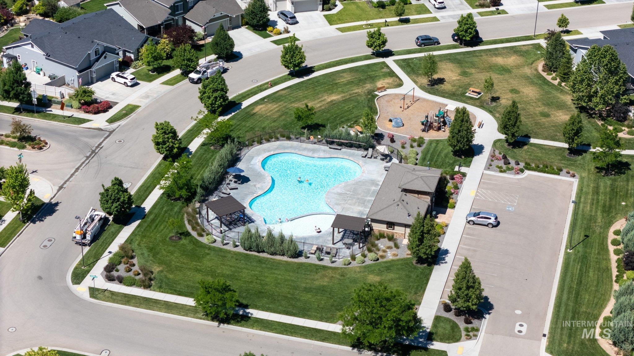 9497 S Macadan Way, Kuna, Idaho 83634-4809, 3 Bedrooms, 2.5 Bathrooms, Residential For Sale, Price $575,000,MLS 98990789