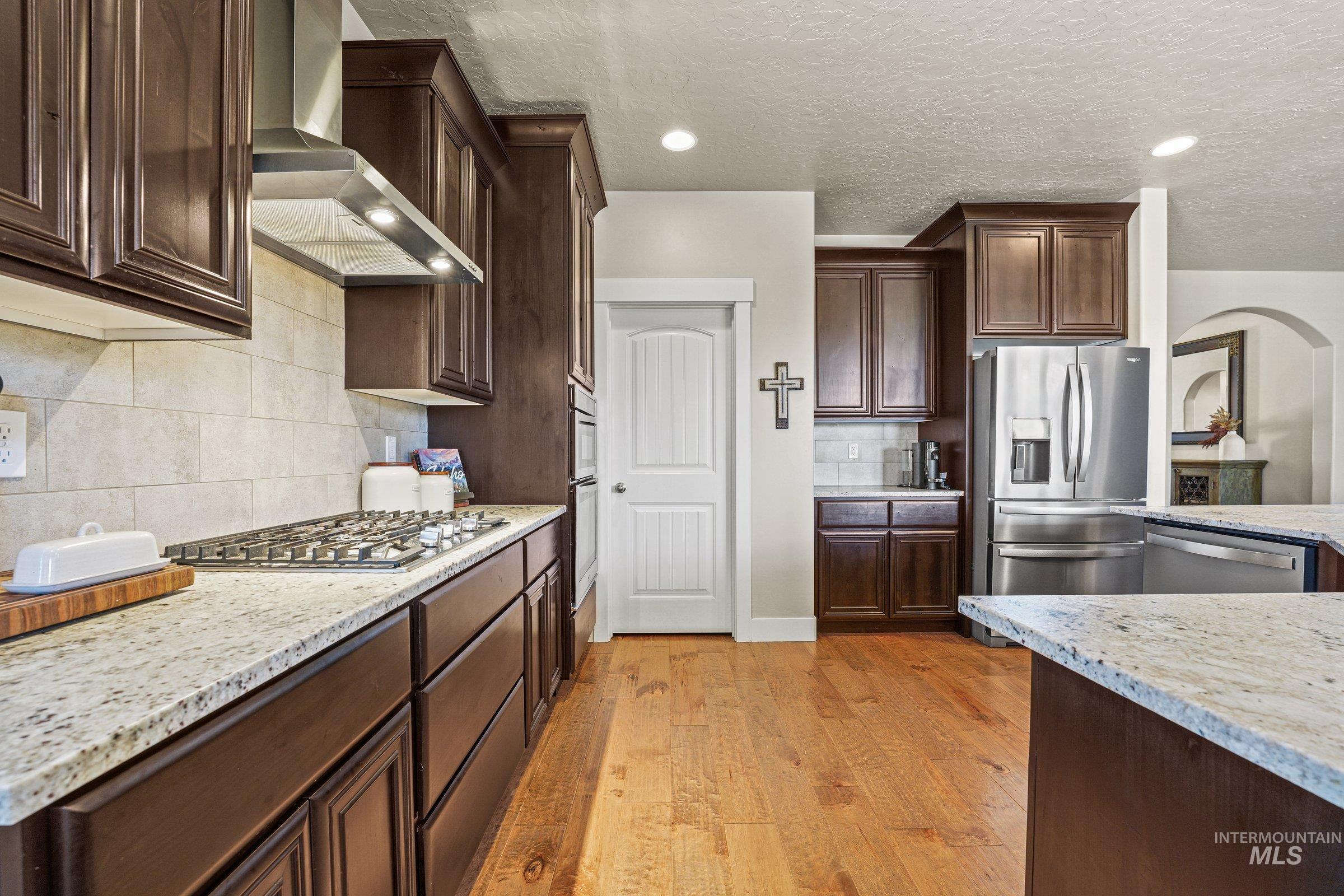 9497 S Macadan Way, Kuna, Idaho 83634-4809, 3 Bedrooms, 2.5 Bathrooms, Residential For Sale, Price $575,000,MLS 98990789