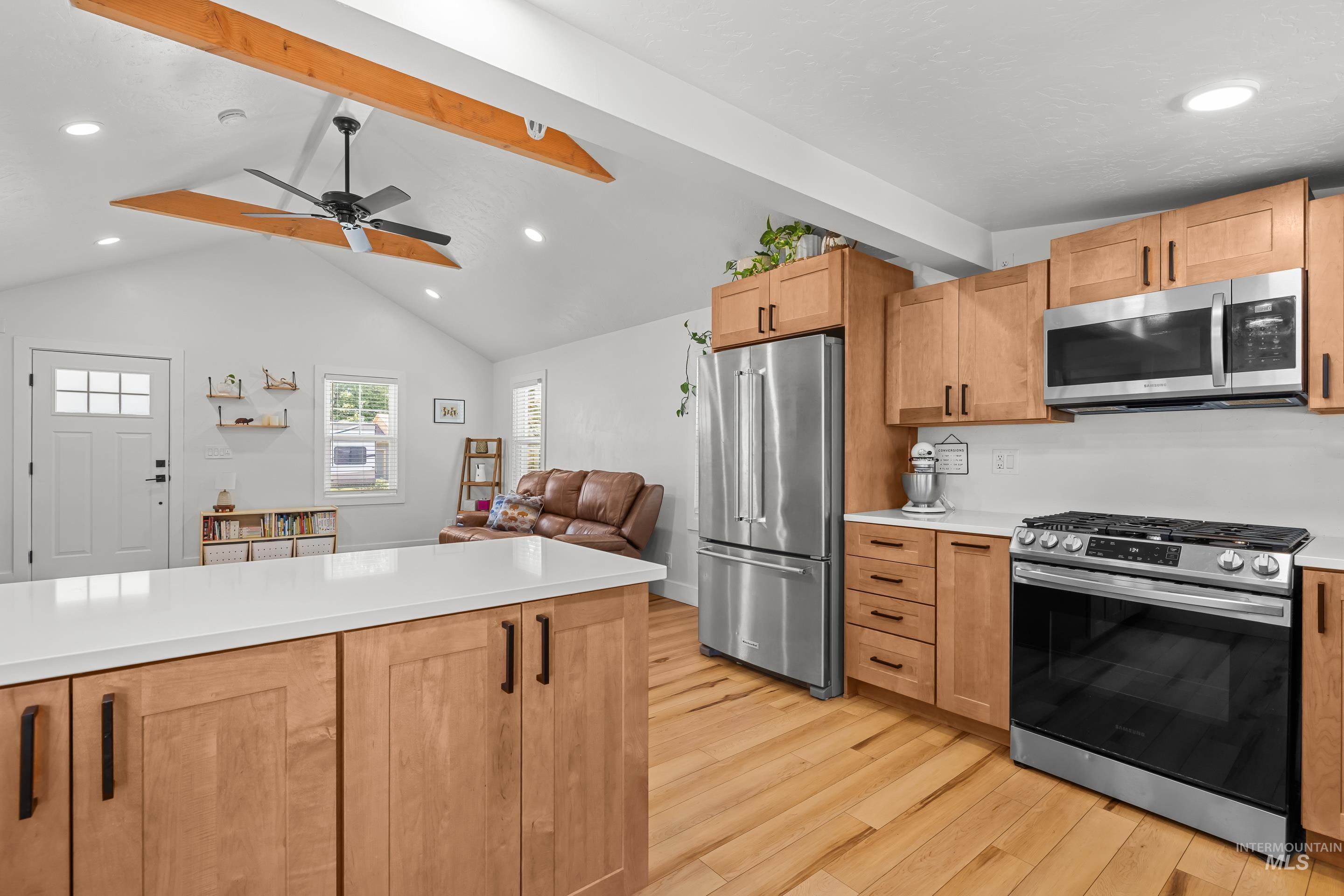 215 S Banner St., Nampa, Idaho 83686, 2 Bedrooms, 1 Bathroom, Residential For Sale, Price $339,900,MLS 98990791