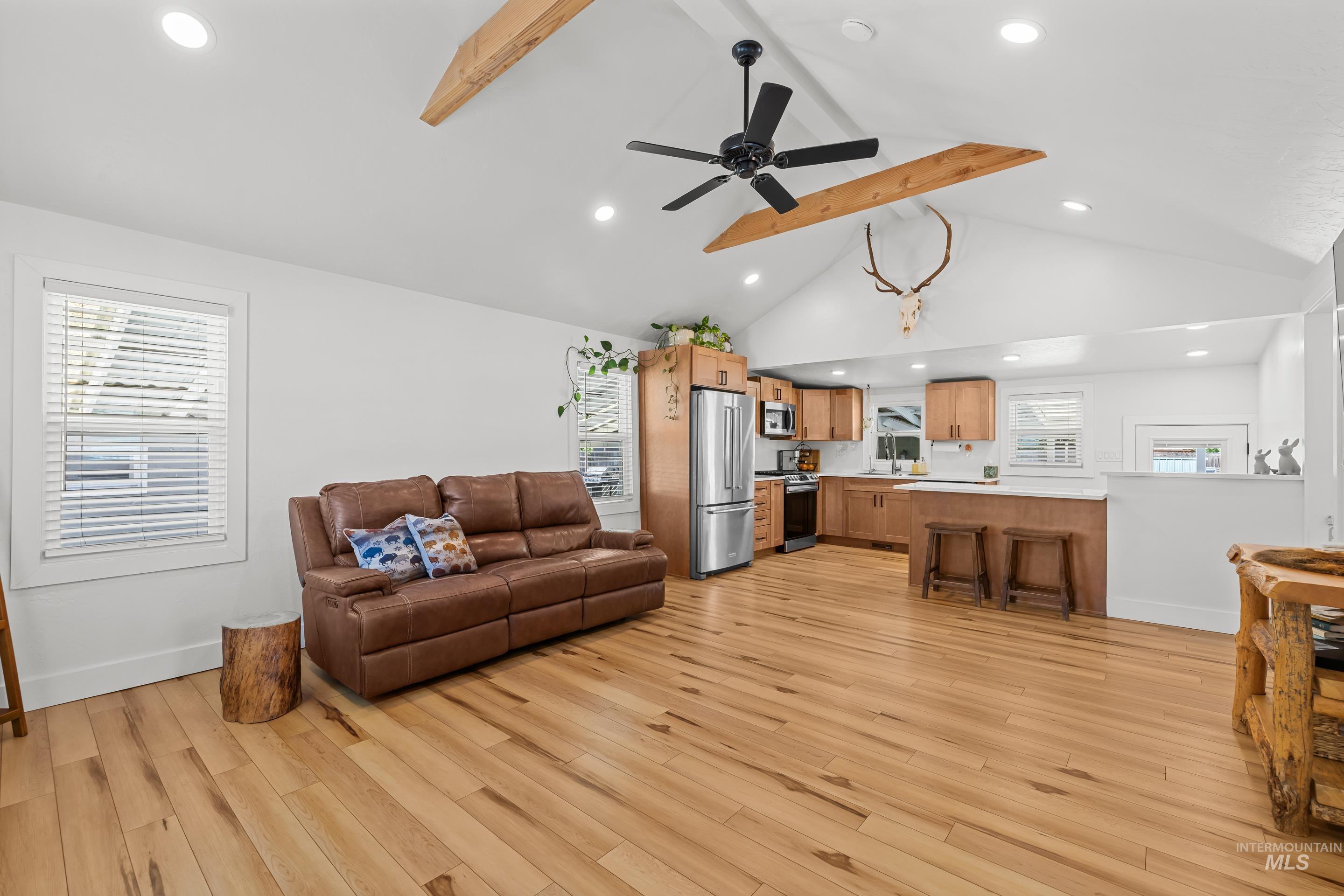 215 S Banner St., Nampa, Idaho 83686, 2 Bedrooms, 1 Bathroom, Residential For Sale, Price $339,900,MLS 98990791