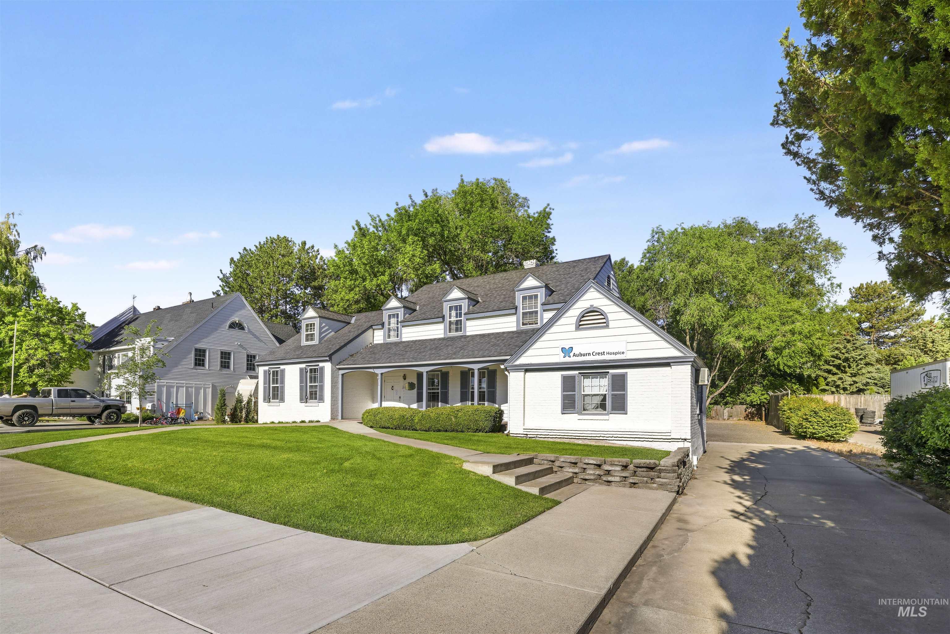 397 Blue Lakes Blvd N, Twin Falls, Idaho 83301, 6 Rooms, Business/Commercial For Sale, Price $950,000,MLS 98990793