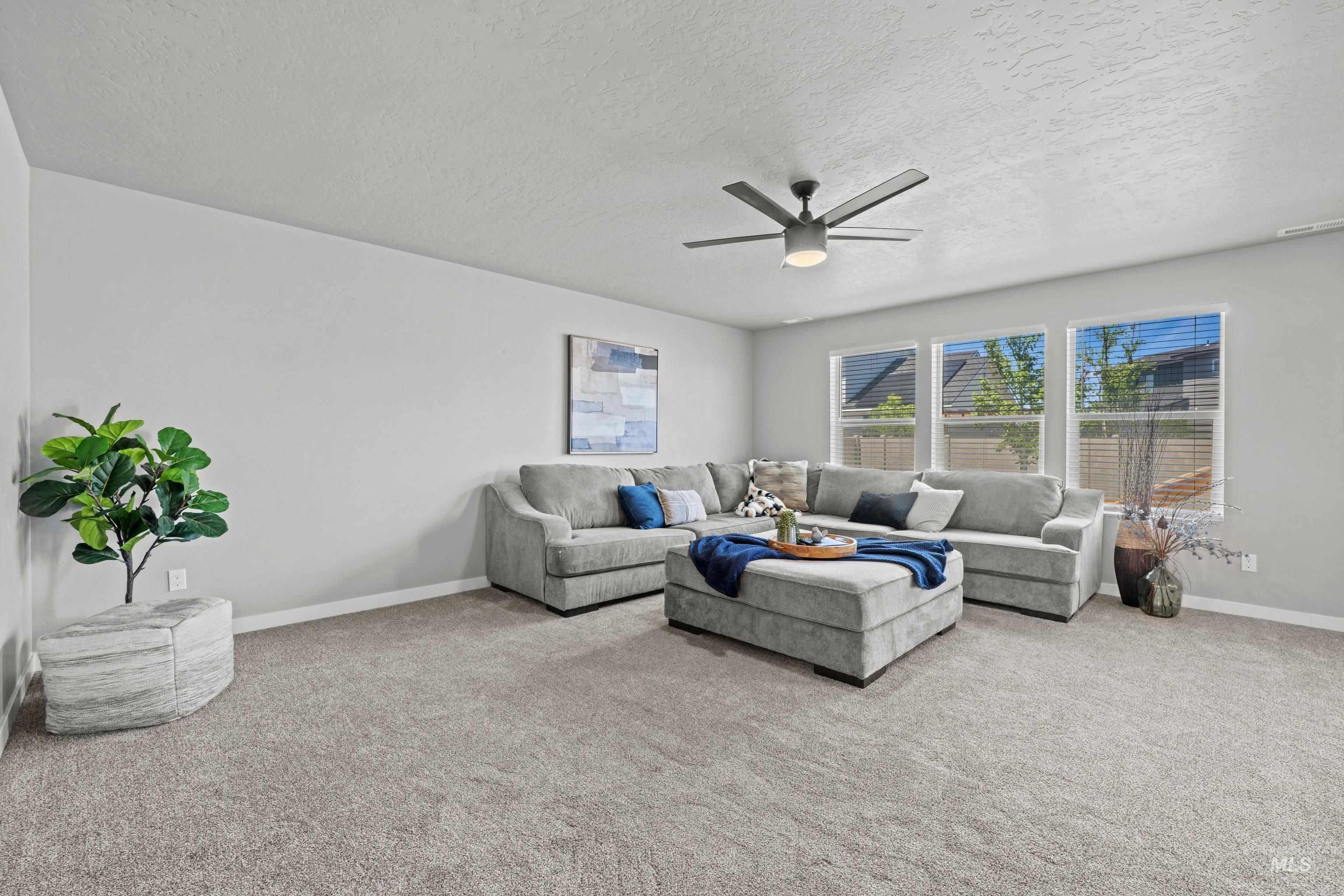 530 W Screech Owl Dr., Kuna, Idaho 83634, 4 Bedrooms, 2.5 Bathrooms, Residential For Sale, Price $529,000,MLS 98990795
