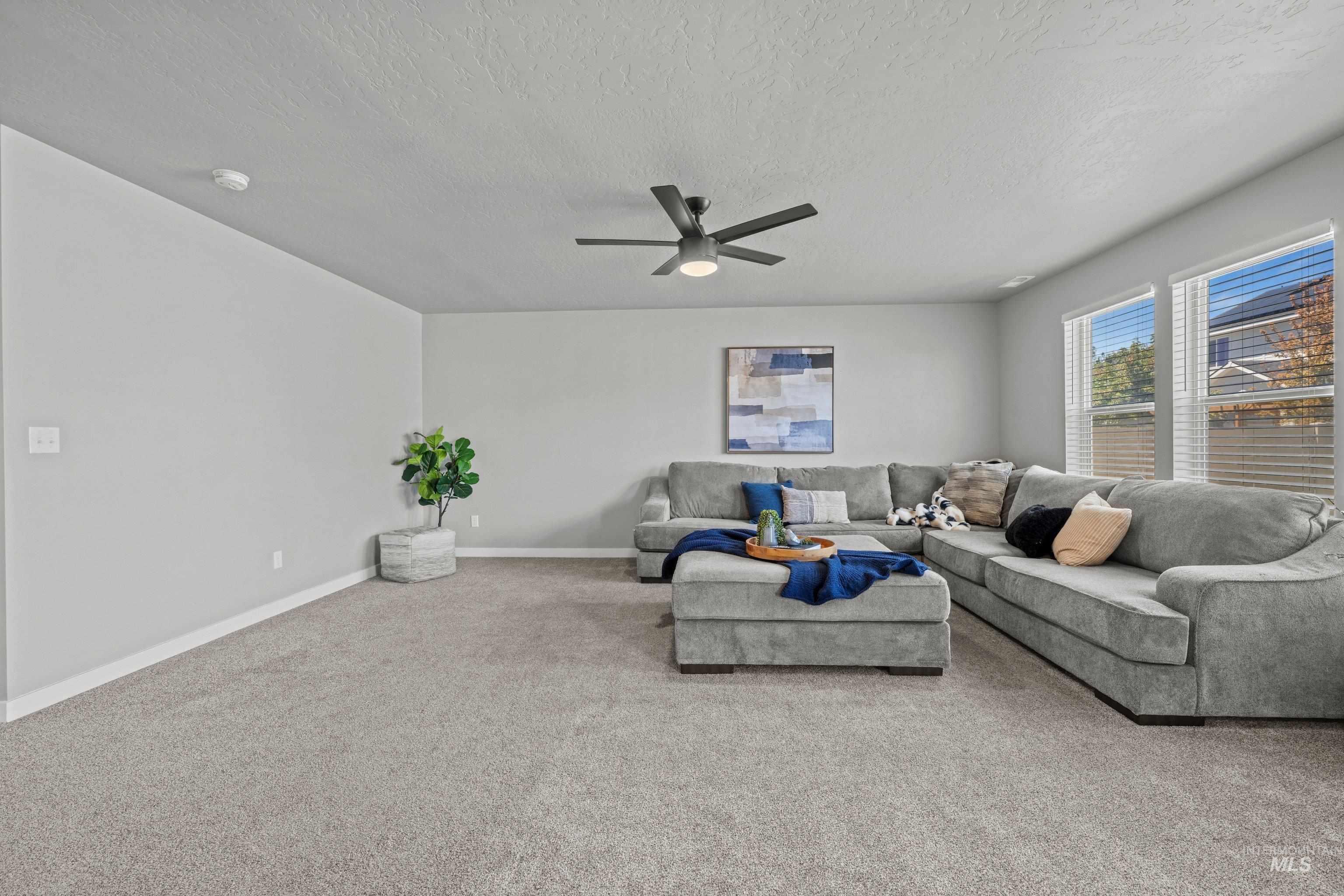 530 W Screech Owl Dr., Kuna, Idaho 83634, 4 Bedrooms, 2.5 Bathrooms, Residential For Sale, Price $529,000,MLS 98990795