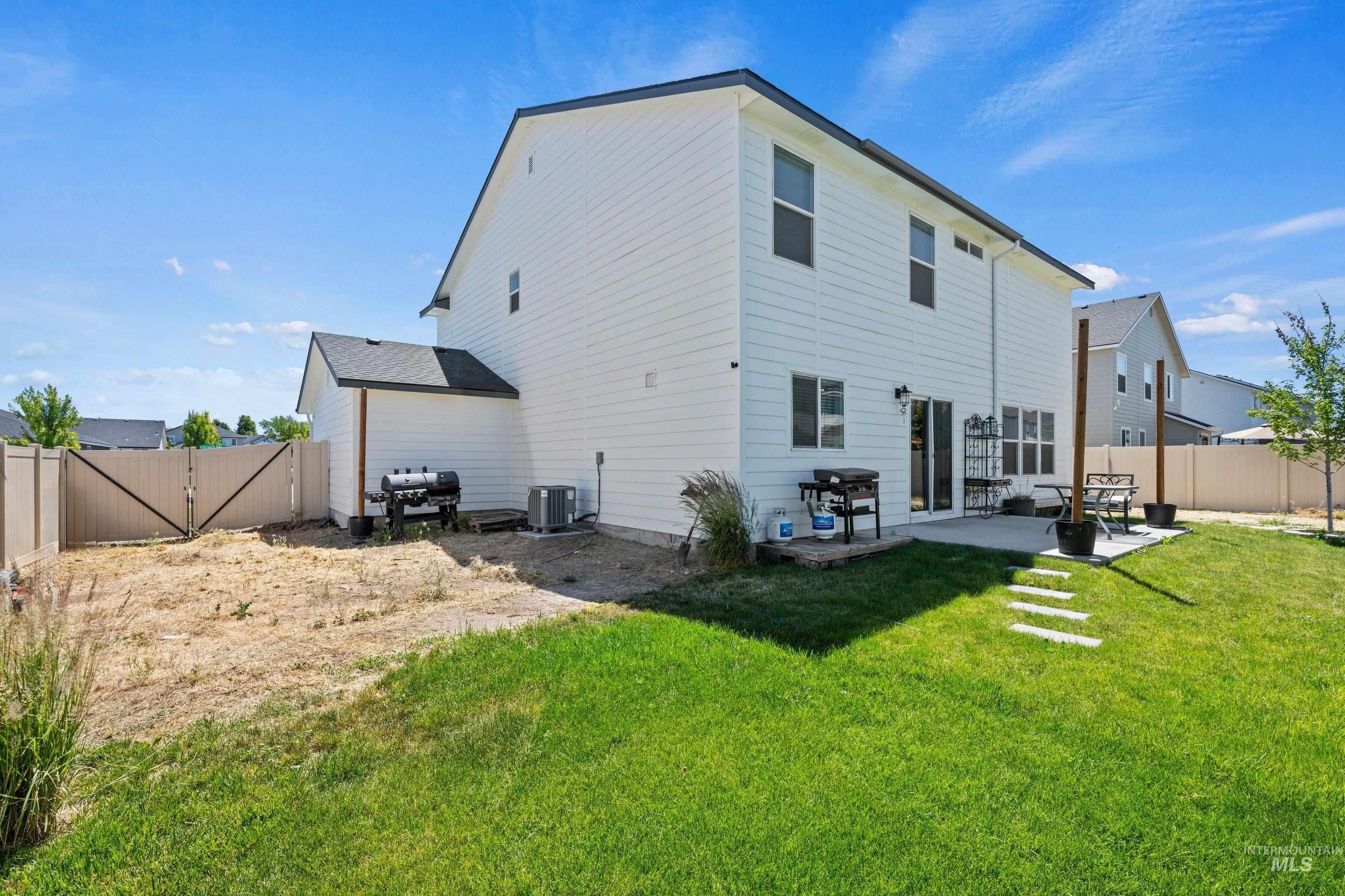 530 W Screech Owl Dr., Kuna, Idaho 83634, 4 Bedrooms, 2.5 Bathrooms, Residential For Sale, Price $529,000,MLS 98990795