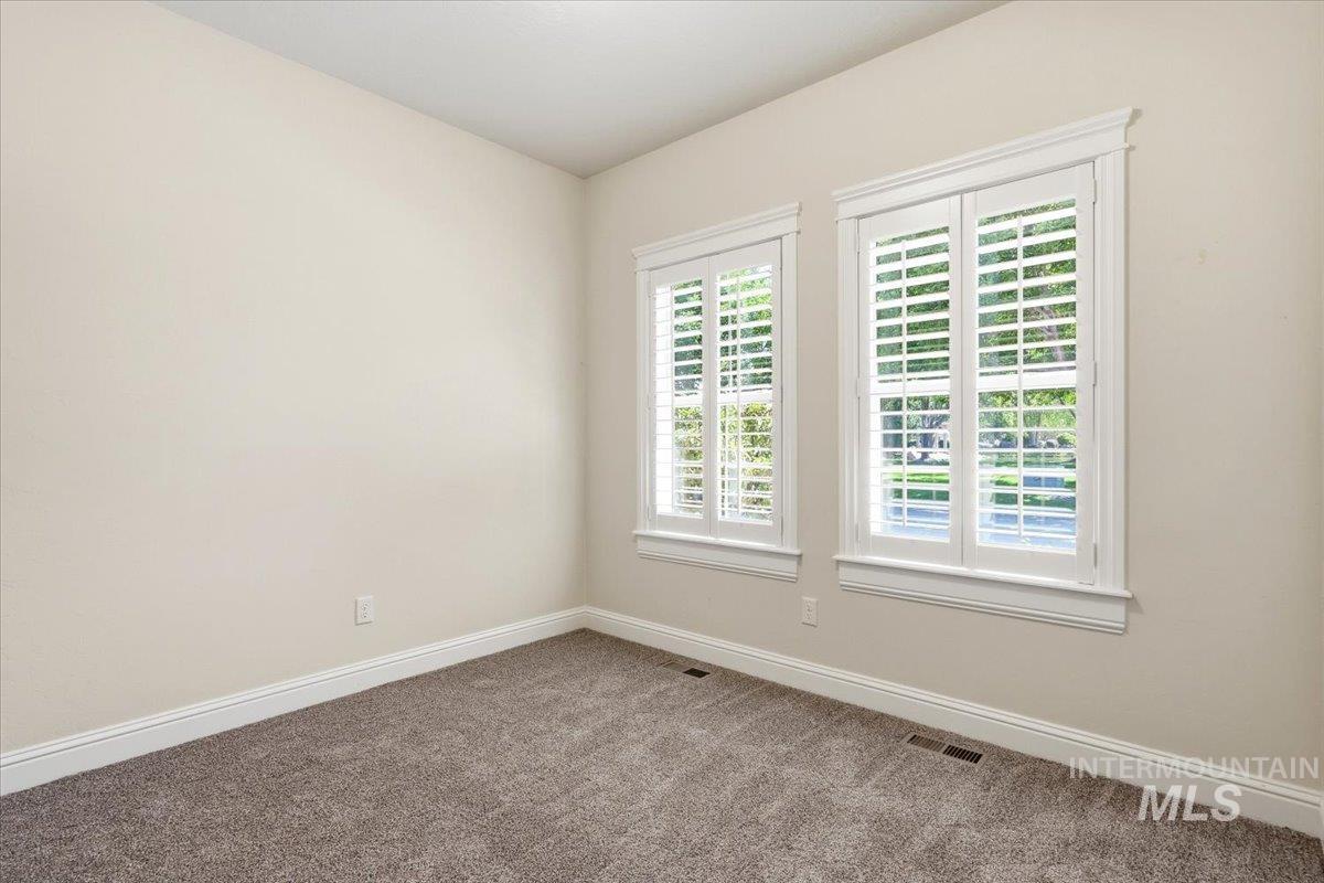 561 S Archstone Way, Boise, Idaho 83709, 3 Bedrooms, 2 Bathrooms, Residential For Sale, Price $468,400,MLS 98990796