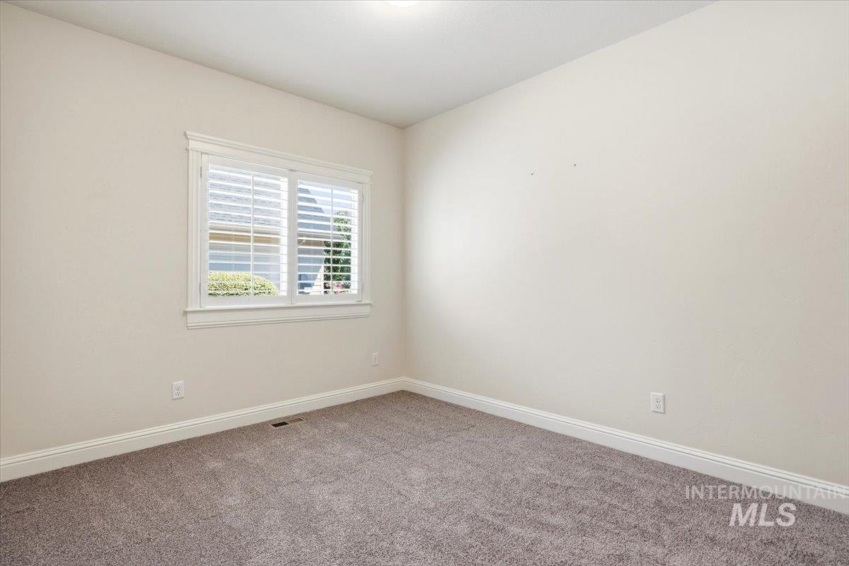 561 S Archstone Way, Boise, Idaho 83709, 3 Bedrooms, 2 Bathrooms, Residential For Sale, Price $468,400,MLS 98990796