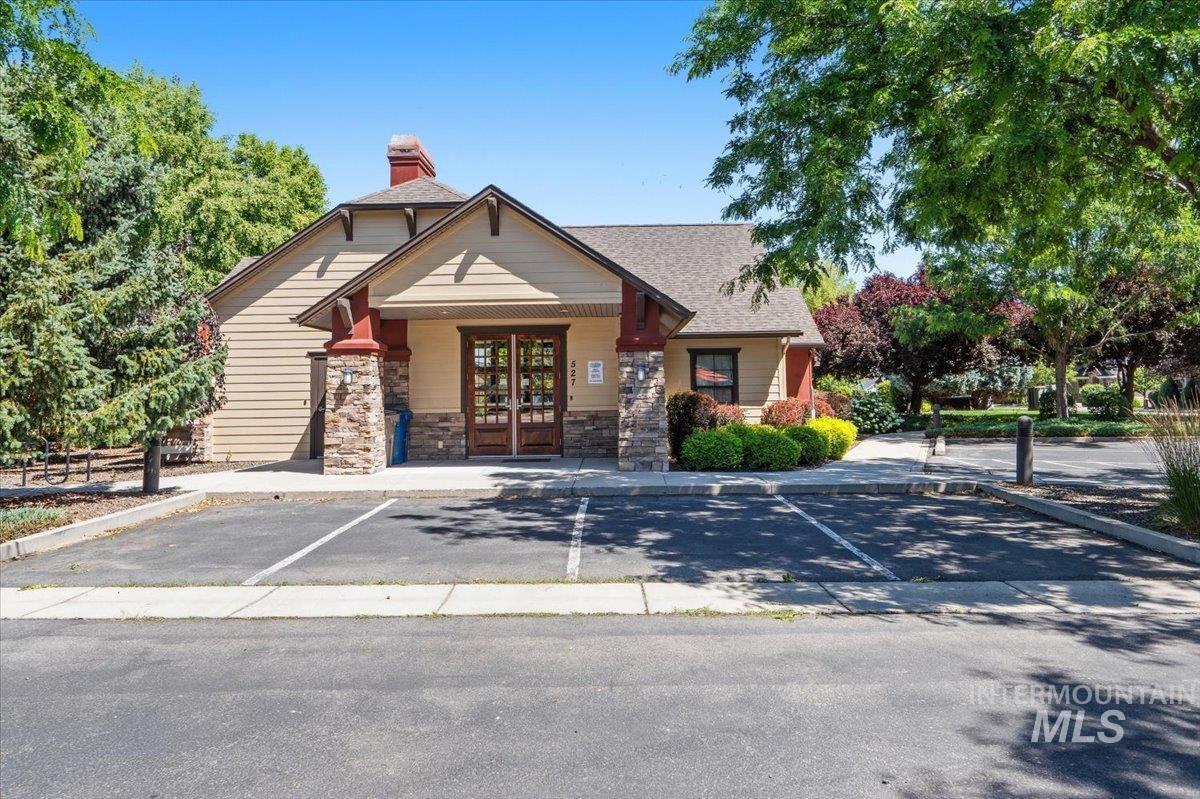 561 S Archstone Way, Boise, Idaho 83709, 3 Bedrooms, 2 Bathrooms, Residential For Sale, Price $468,400,MLS 98990796