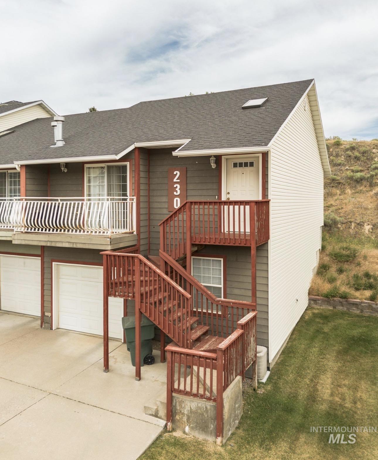 206, 225, 230 La Valle Strada, Pocatello, Idaho 83201, 3 Bedrooms, 2 Bathrooms, Residential Income For Sale, Price $690,000, 98990798
