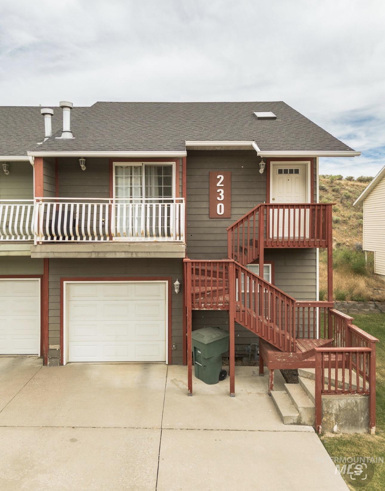 206, 225, 230 La Valle Strada, Pocatello, Idaho 83201, 3 Bedrooms, 2 Bathrooms, Residential Income For Sale, Price $690,000, 98990798