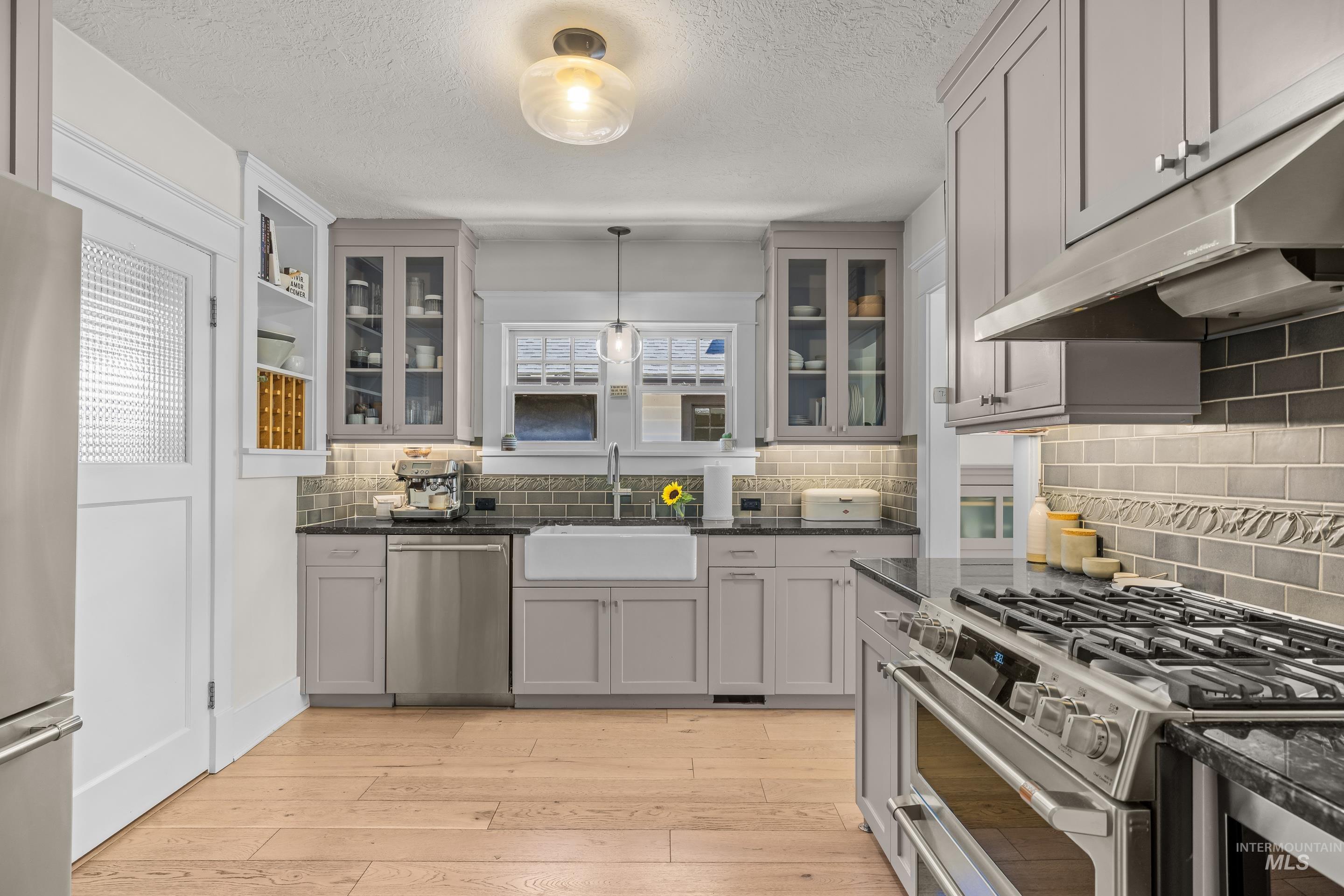 2022 W Ellis Ave, Boise, Idaho 83702, 3 Bedrooms, 2 Bathrooms, Residential For Sale, Price $888,000,MLS 98990802