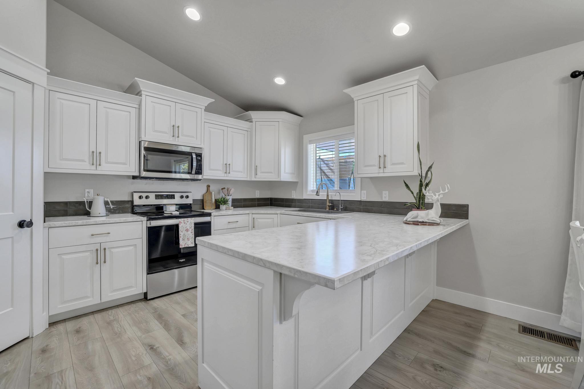 1836 Gage Ave, Twin Falls, Idaho 83301, 3 Bedrooms, 2 Bathrooms, Residential For Sale, Price $399,999,MLS 98990803