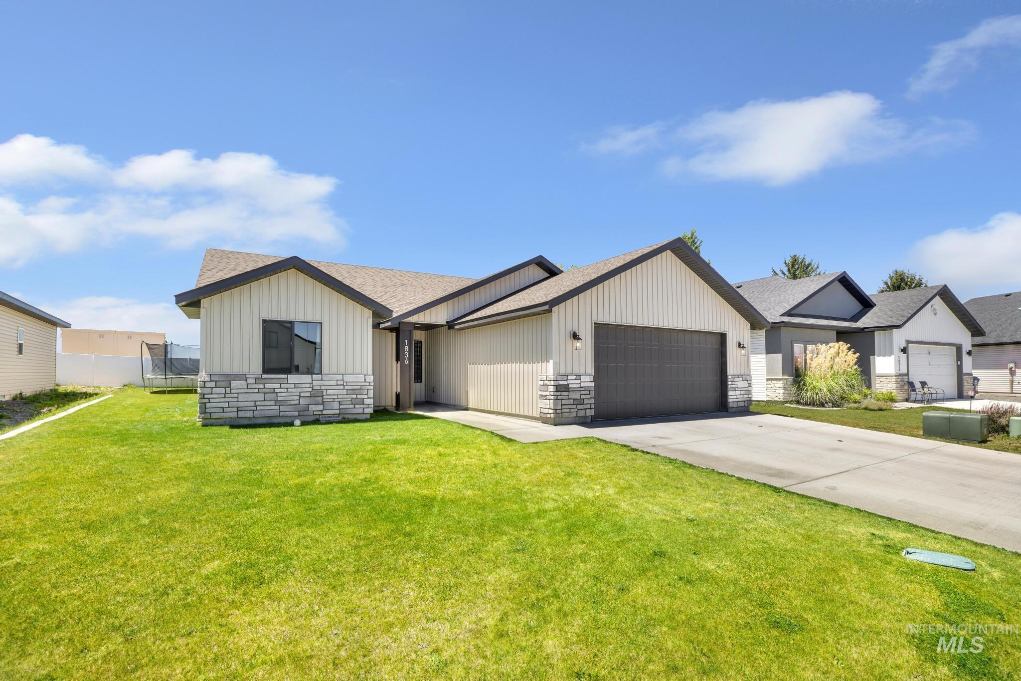1836 Gage Ave, Twin Falls, Idaho 83301, 3 Bedrooms, 2 Bathrooms, Residential For Sale, Price $399,999,MLS 98990803