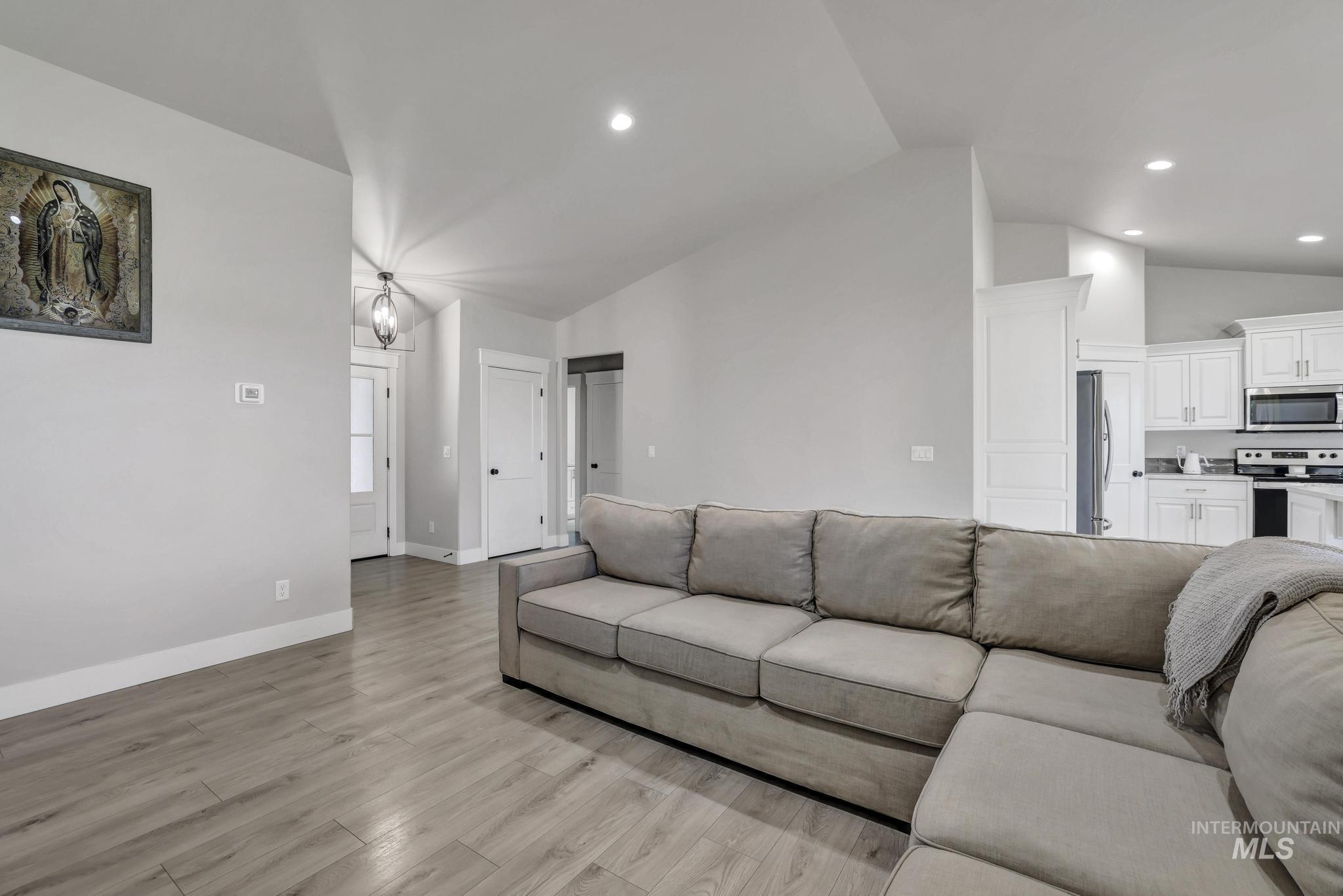 1836 Gage Ave, Twin Falls, Idaho 83301, 3 Bedrooms, 2 Bathrooms, Residential For Sale, Price $399,999,MLS 98990803