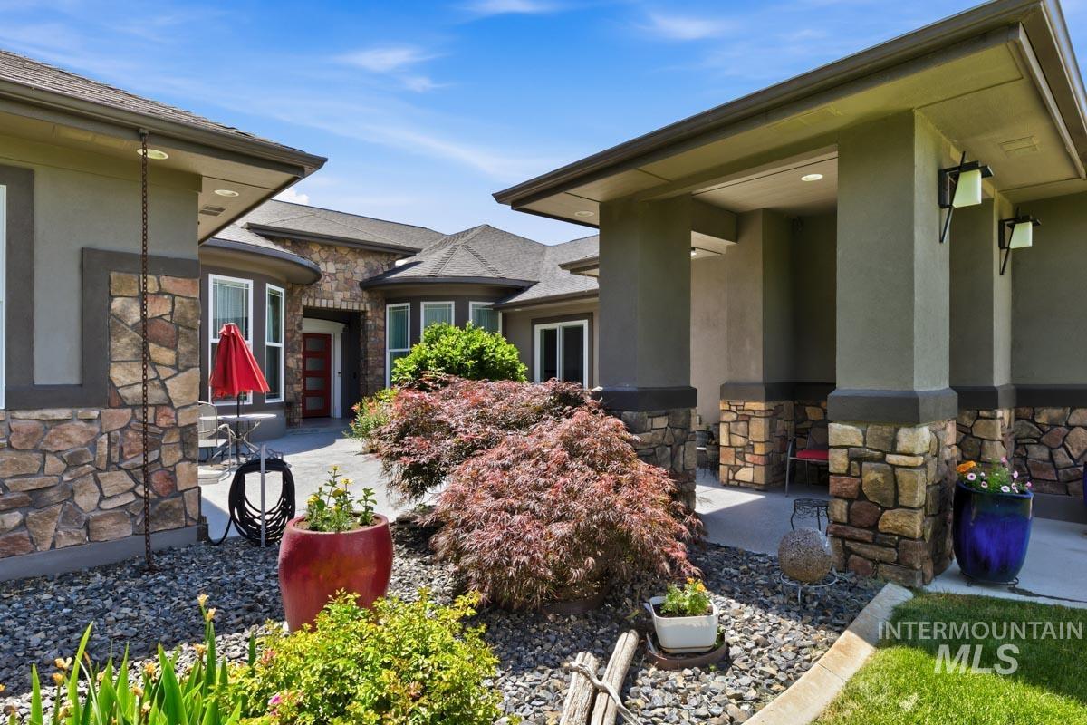 12583 W Deep Canyon Drive, Star, Idaho 83669, 4 Bedrooms, 3 Bathrooms, Residential For Sale, Price $1,599,900,MLS 98990806