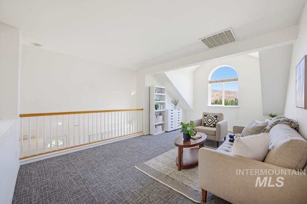 5170 S Surprise Way, Boise, Idaho 83716, 2 Bedrooms, 2 Bathrooms, Residential For Sale, Price $530,000,MLS 98990808