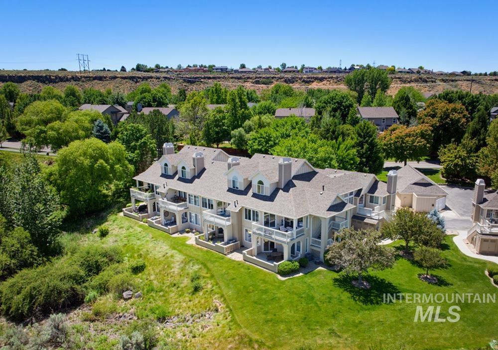 5170 S Surprise Way, Boise, Idaho 83716, 2 Bedrooms, 2 Bathrooms, Residential For Sale, Price $530,000,MLS 98990808