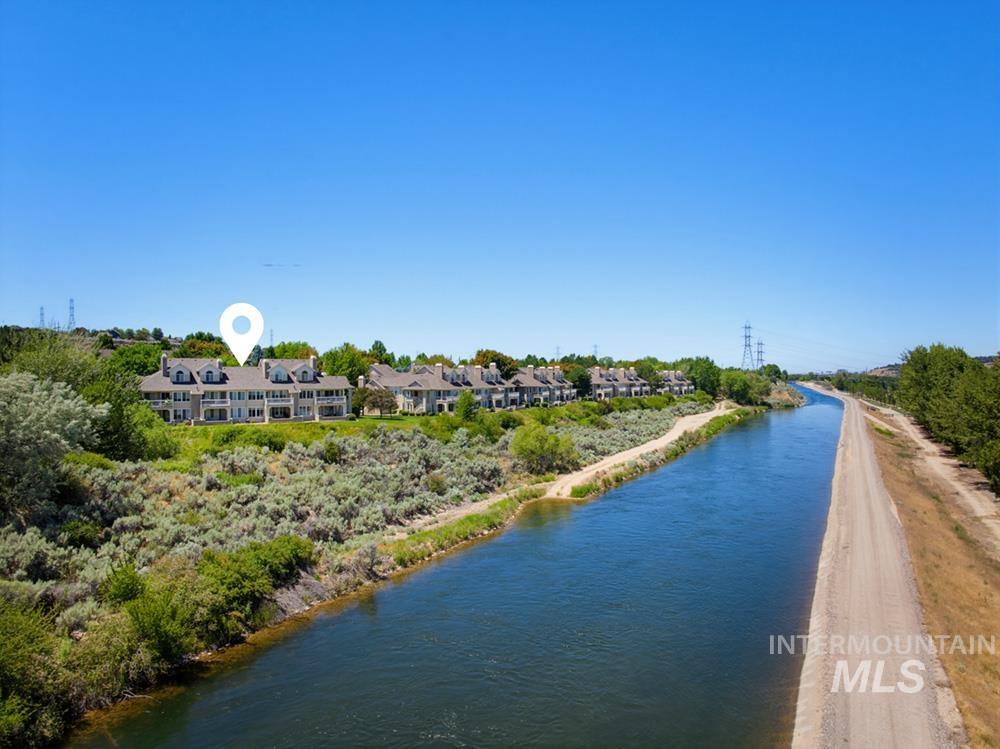 5170 S Surprise Way, Boise, Idaho 83716, 2 Bedrooms, 2 Bathrooms, Residential For Sale, Price $530,000,MLS 98990808