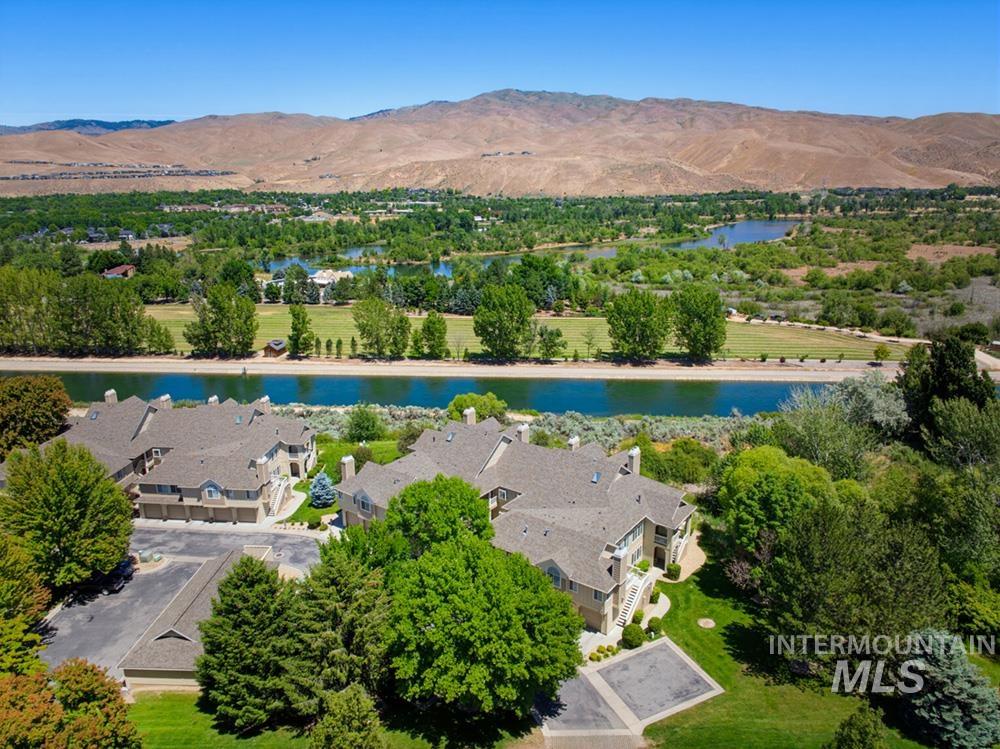 5170 S Surprise Way, Boise, Idaho 83716, 2 Bedrooms, 2 Bathrooms, Residential For Sale, Price $530,000,MLS 98990808