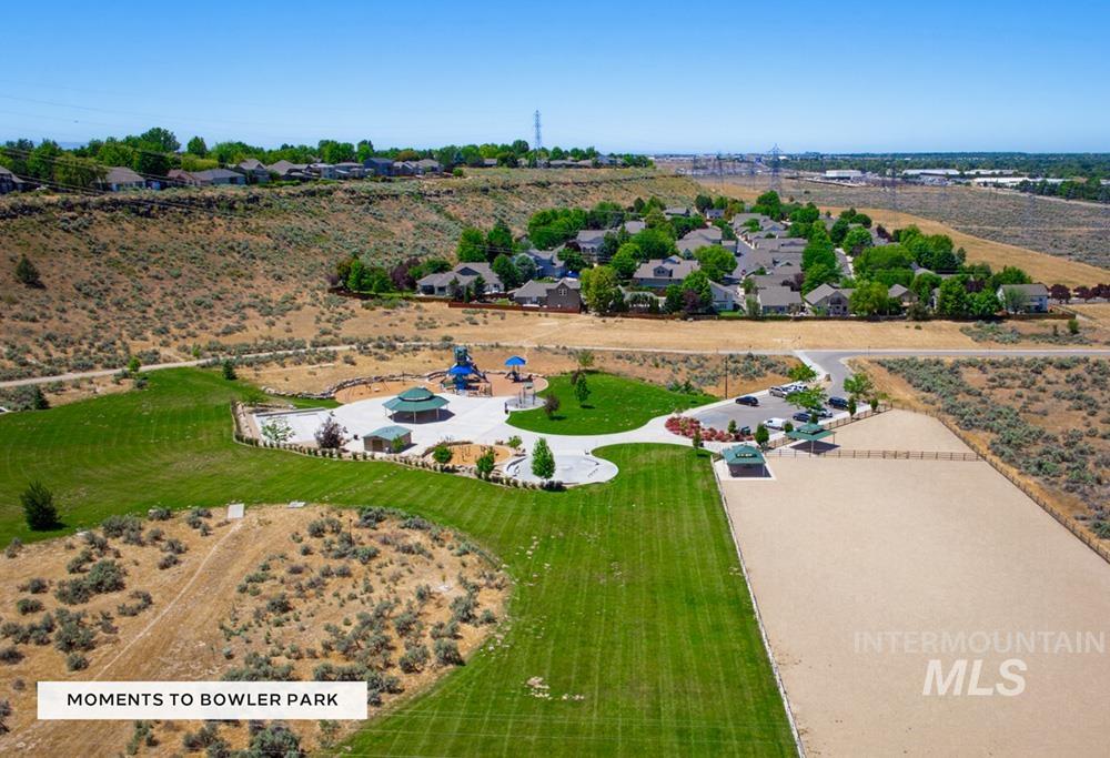 5170 S Surprise Way, Boise, Idaho 83716, 2 Bedrooms, 2 Bathrooms, Residential For Sale, Price $530,000,MLS 98990808