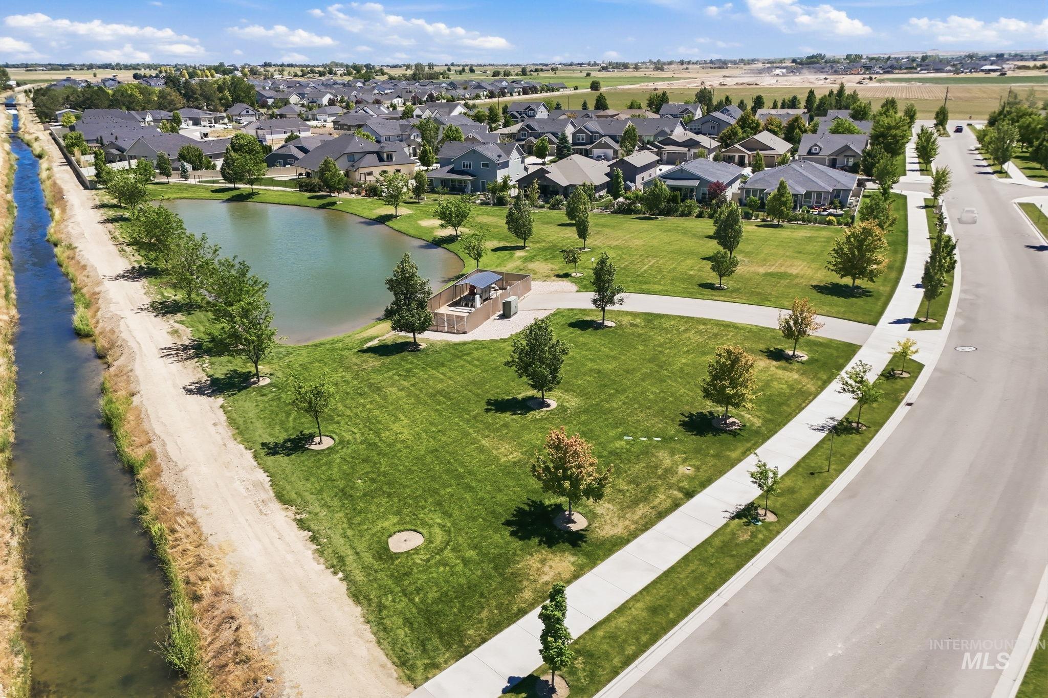 9133 S Cipolletti Way, Kuna, Idaho 83634, 3 Bedrooms, 2.5 Bathrooms, Residential For Sale, Price $699,900,MLS 98990809