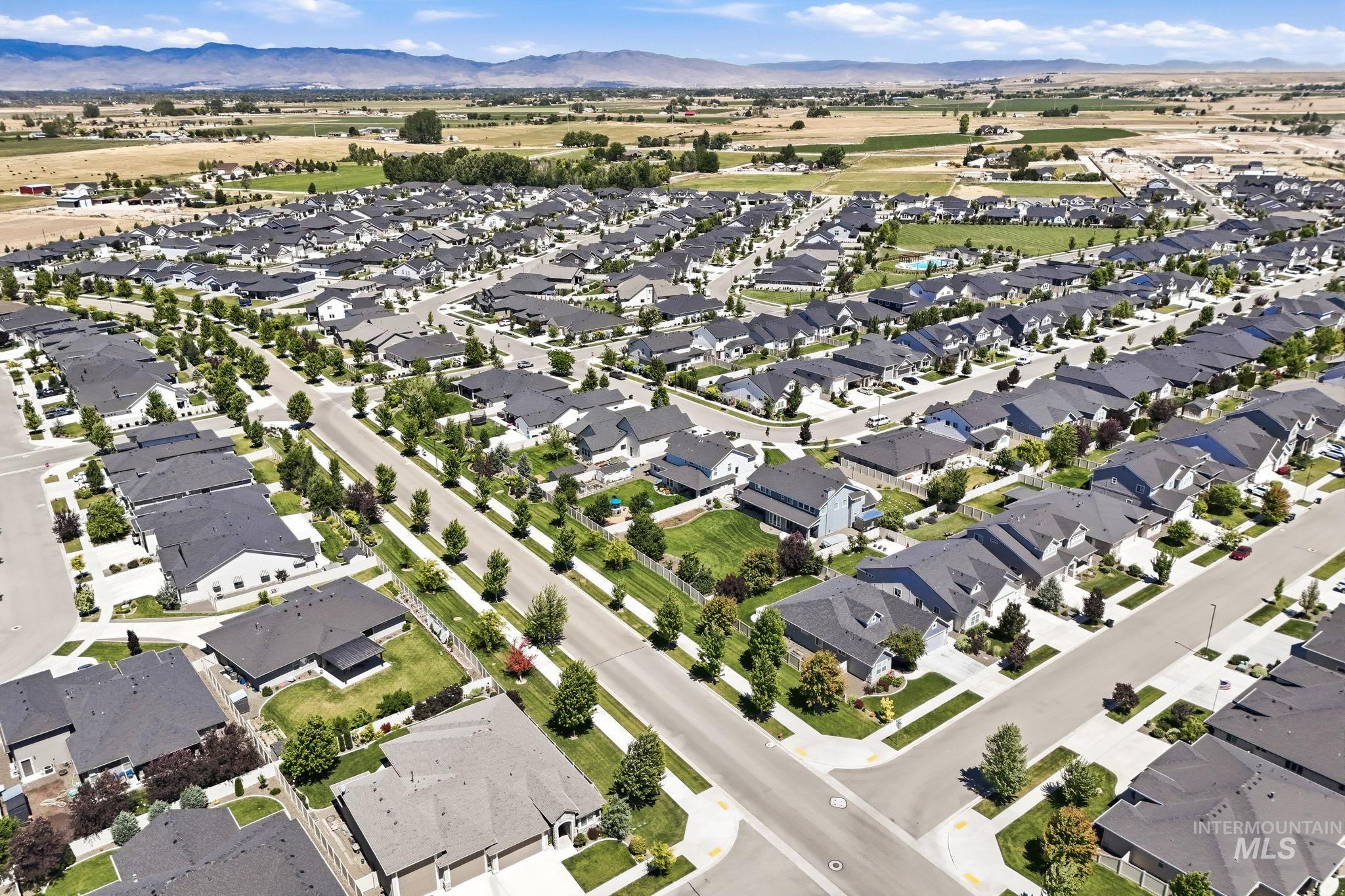 9133 S Cipolletti Way, Kuna, Idaho 83634, 3 Bedrooms, 2.5 Bathrooms, Residential For Sale, Price $699,900,MLS 98990809