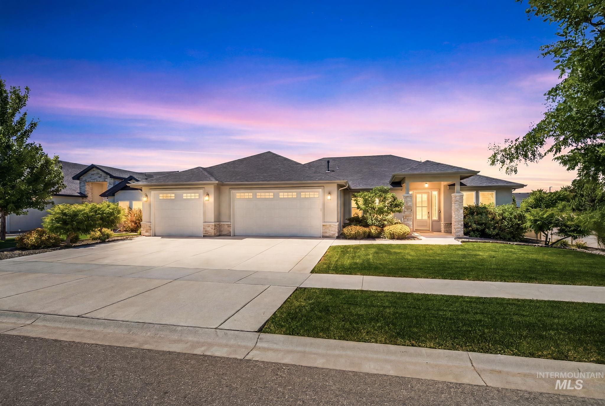 9133 S Cipolletti Way, Kuna, Idaho 83634, 3 Bedrooms, 2.5 Bathrooms, Residential For Sale, Price $699,900,MLS 98990809