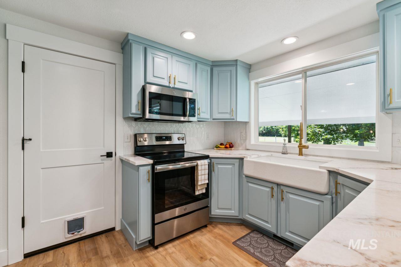 4167 N Columbine St, Boise, Idaho 83713, 6 Bedrooms, 3 Bathrooms, Residential For Sale, Price $925,000,MLS 98990813